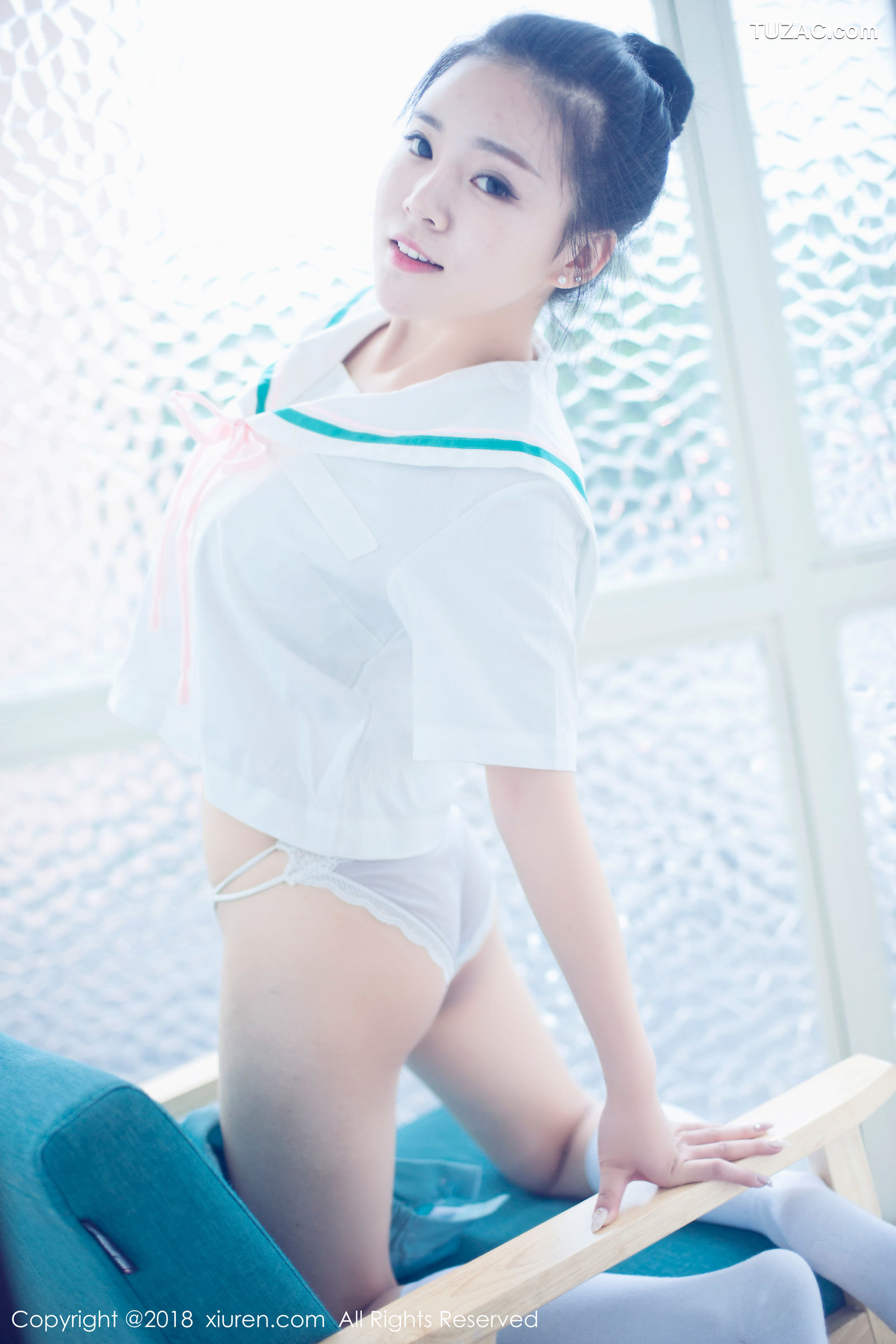 XiuRen秀人网-932-红气球-《童颜巨乳稚气未脱小姑娘》-2018.02.09