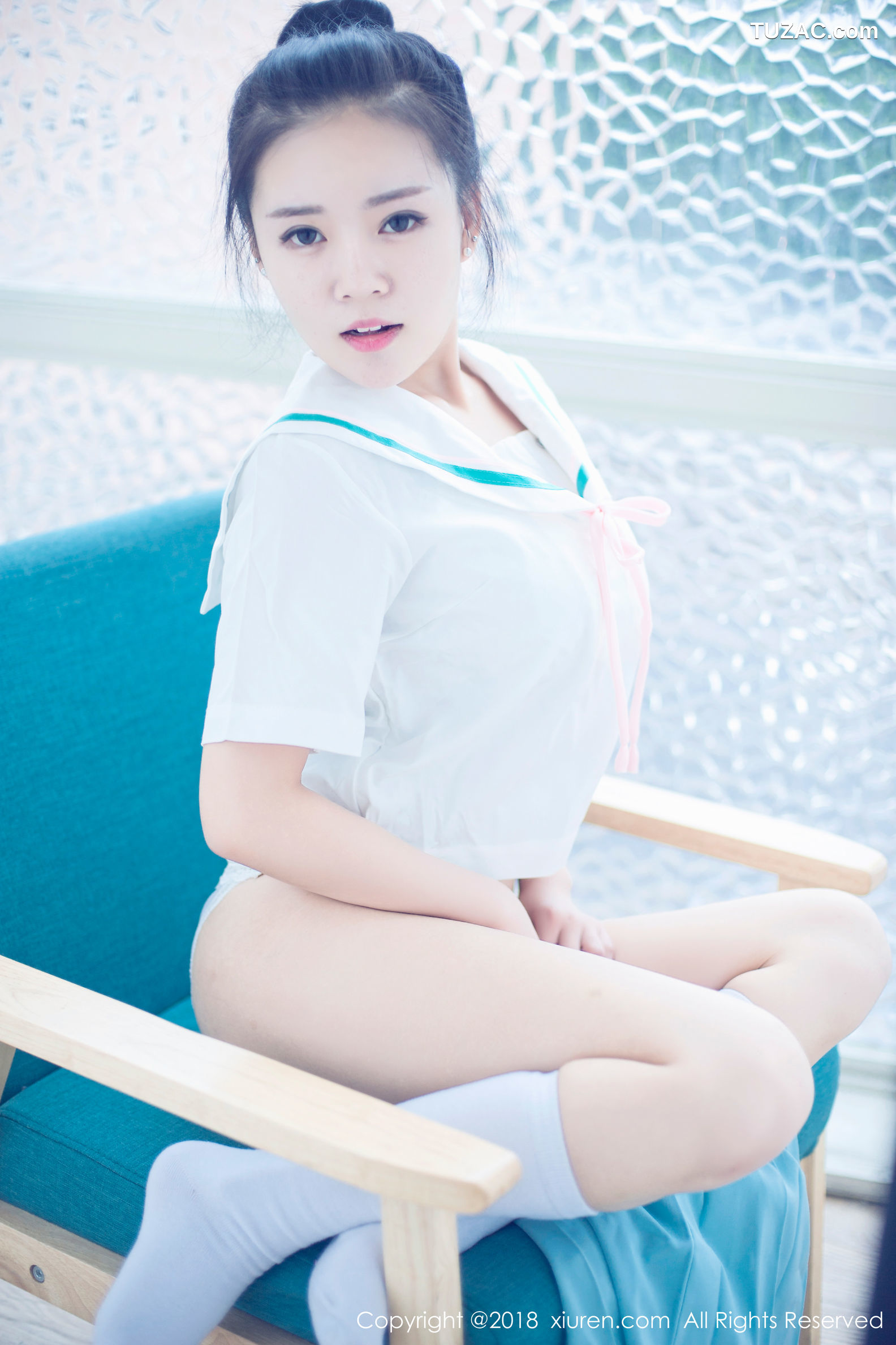 XiuRen秀人网-932-红气球-《童颜巨乳稚气未脱小姑娘》-2018.02.09
