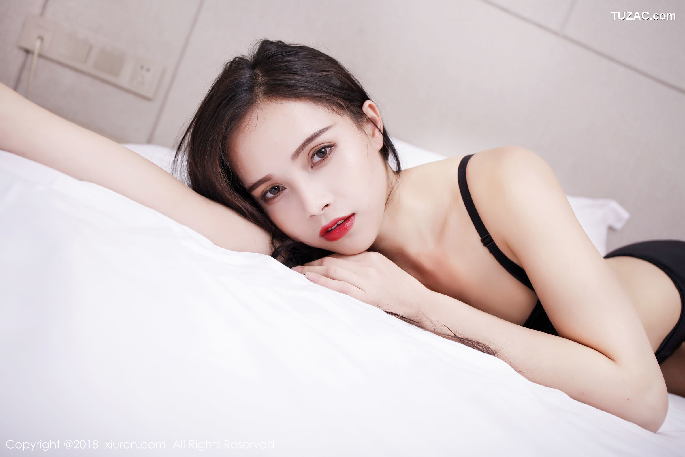 XiuRen秀人网-1041-小羽-《出色的美人》-2018.06.12