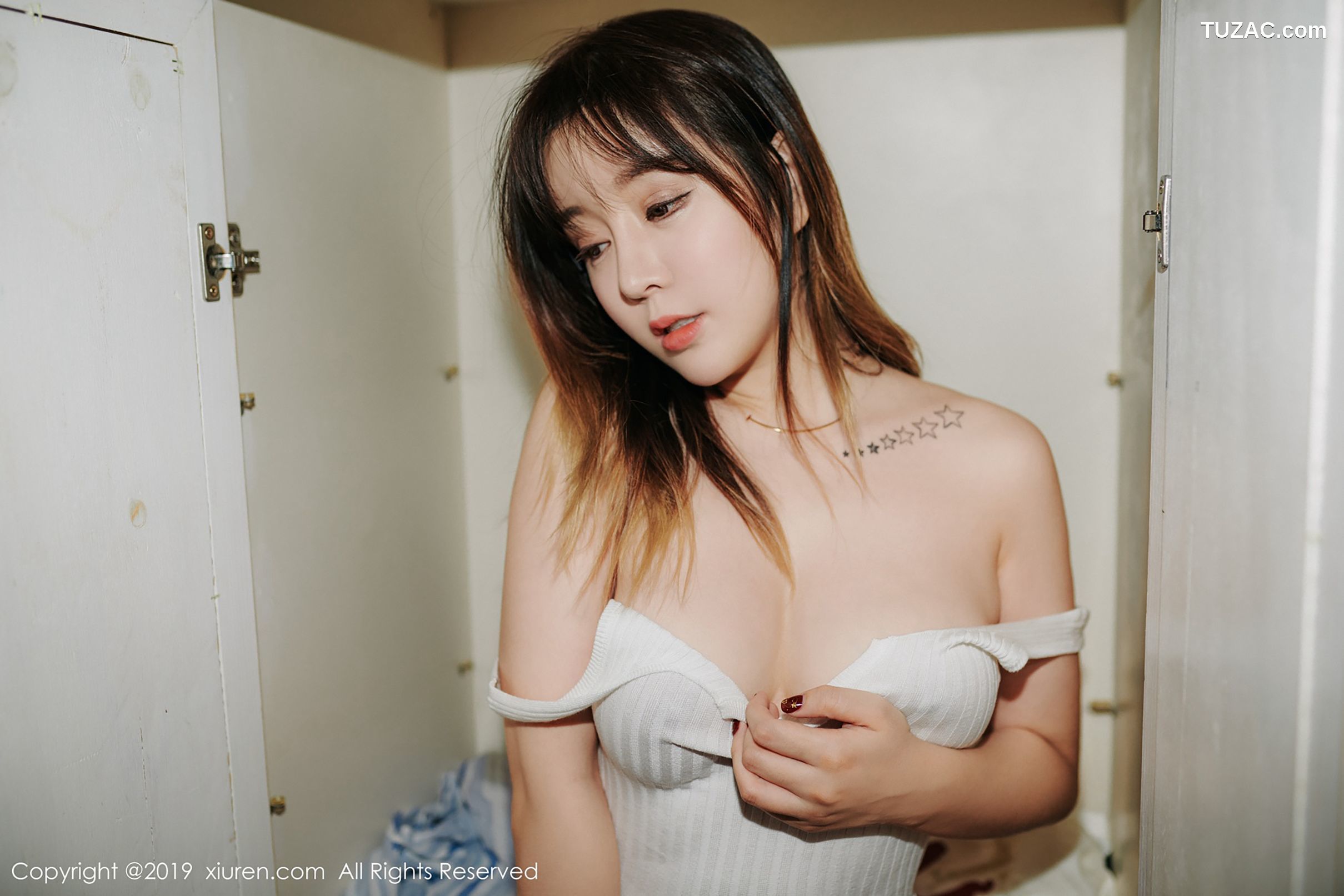XiuRen秀人网-1328-王雨纯-《热辣诱人的身材》-2019.02.01