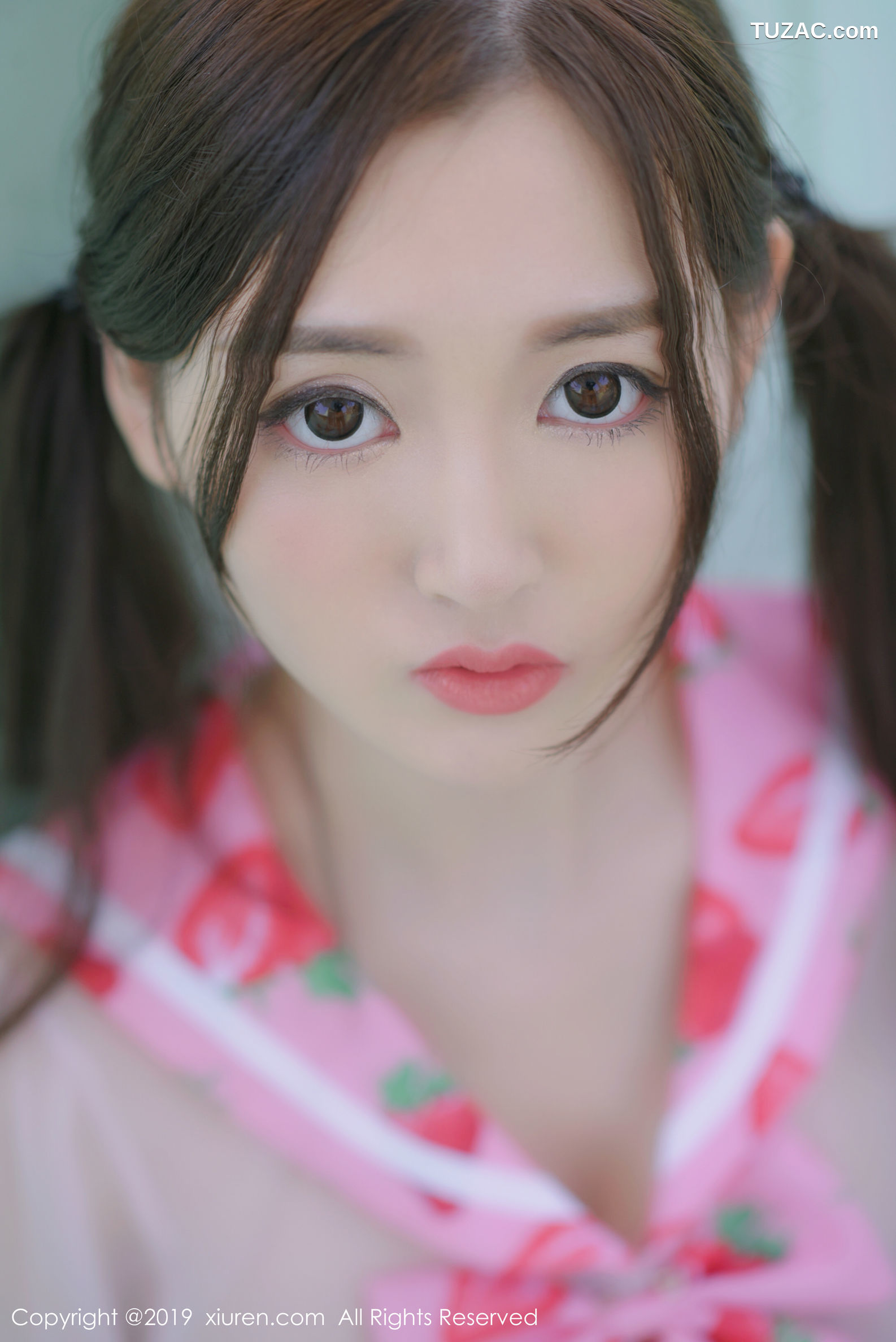 XiuRen秀人网-1419-沈梦瑶-《空乘制服与草莓内衣系列》-2019.04.26