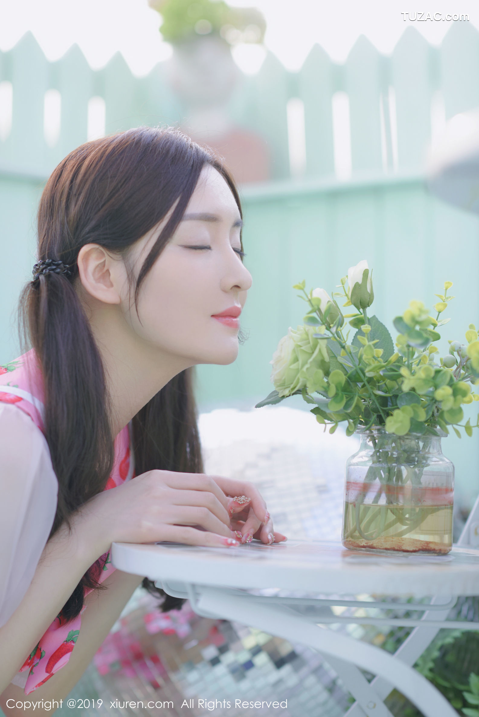 XiuRen秀人网-1419-沈梦瑶-《空乘制服与草莓内衣系列》-2019.04.26