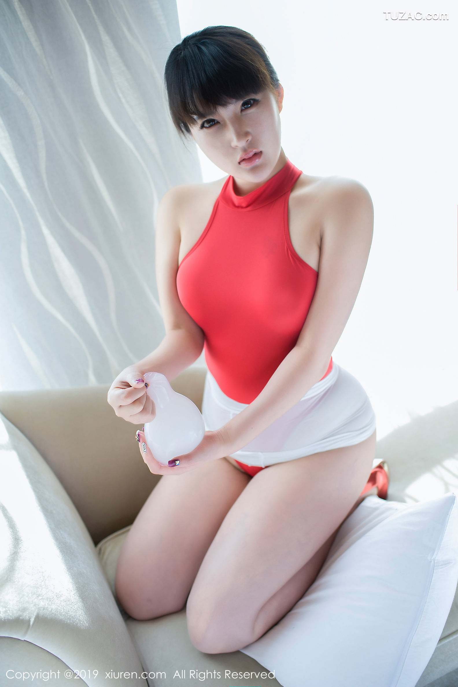 XiuRen秀人网-1617-思思Sisi-《旗袍和红色透明连体衣》-2019.08.14