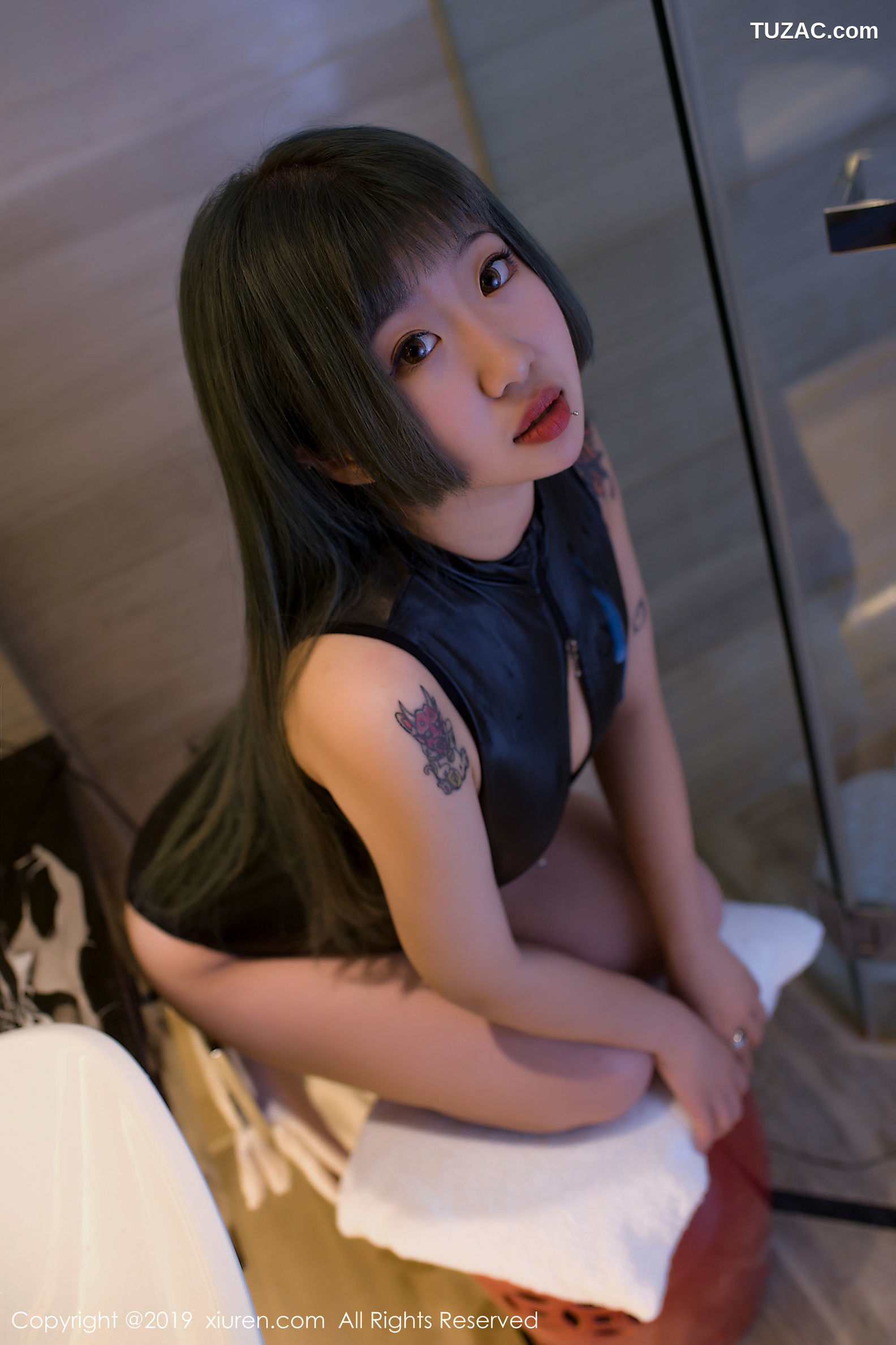 XiuRen秀人网-1759-小甜甜Sweet-《身材匀称娃娃脸小闺女》-2019.10.30