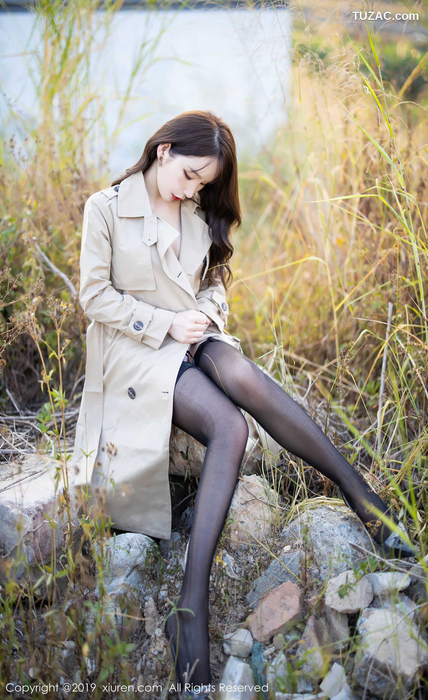 XiuRen秀人网-1876-周于希-《精致内衣的黑丝吊袜》-2019.12.24