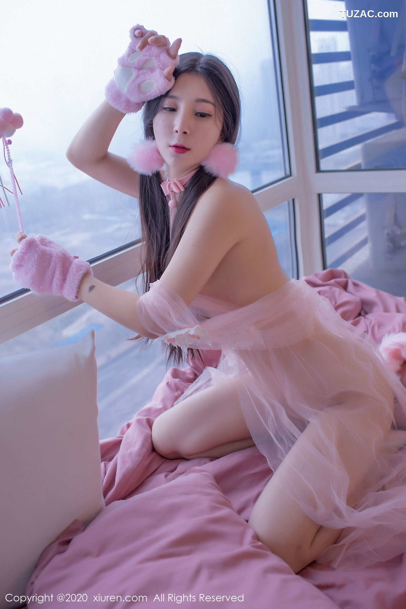 XiuRen秀人网-2120-小蛮妖-《真空裙-圣诞长腿-毛衣猫女》-2020.04.01