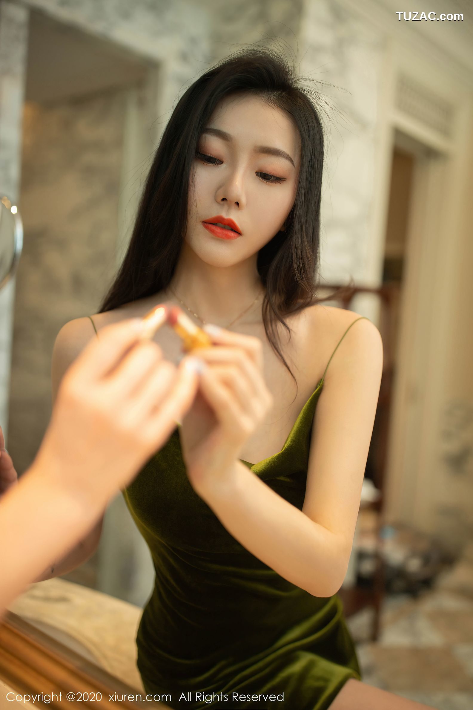 XiuRen秀人网-2298-安然Maleah-《丝袜试穿主题写真》-2020.07.07