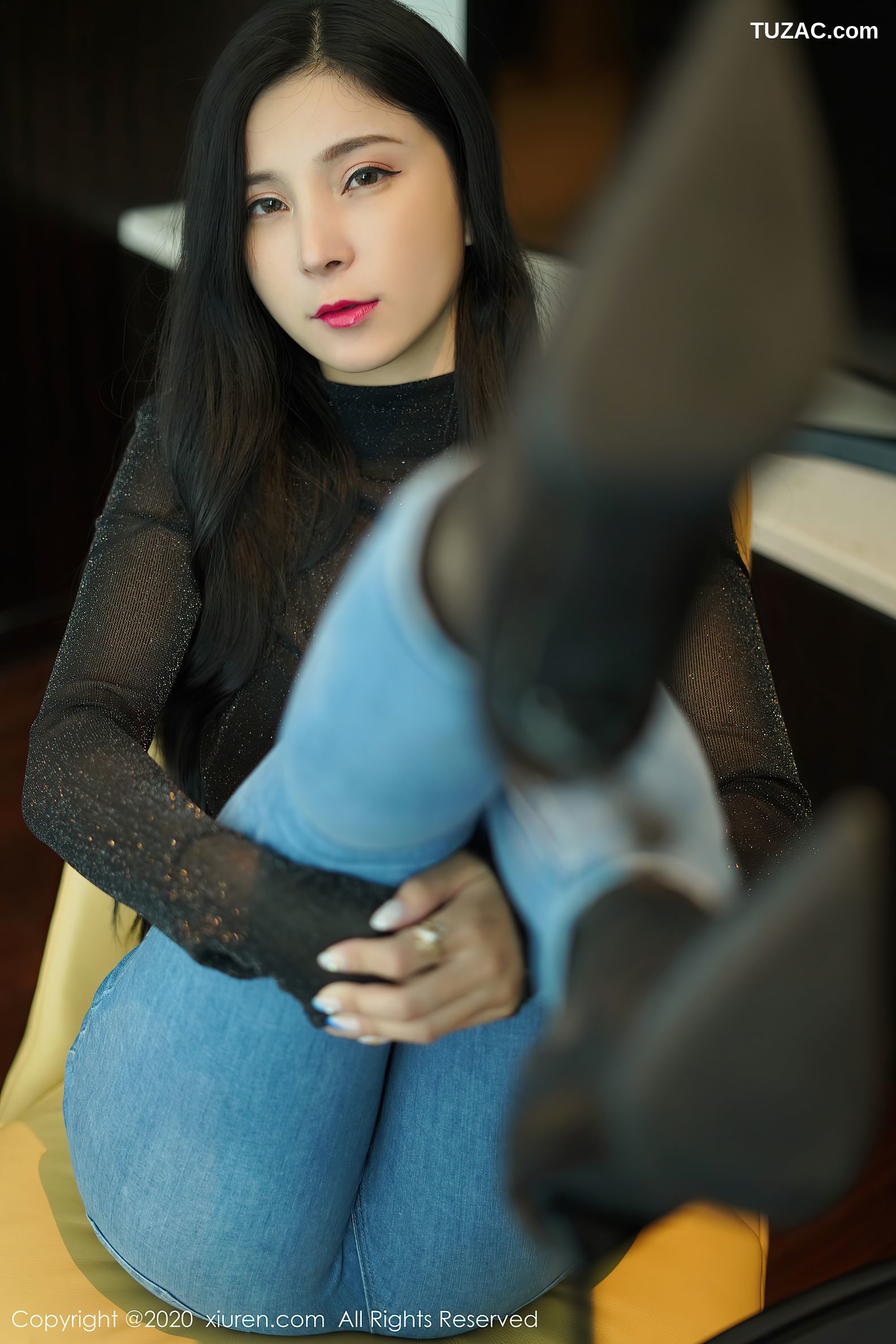 XiuRen秀人网-2386-小蛮妖-《OL风格与性感牛仔裤》-2020.07.30