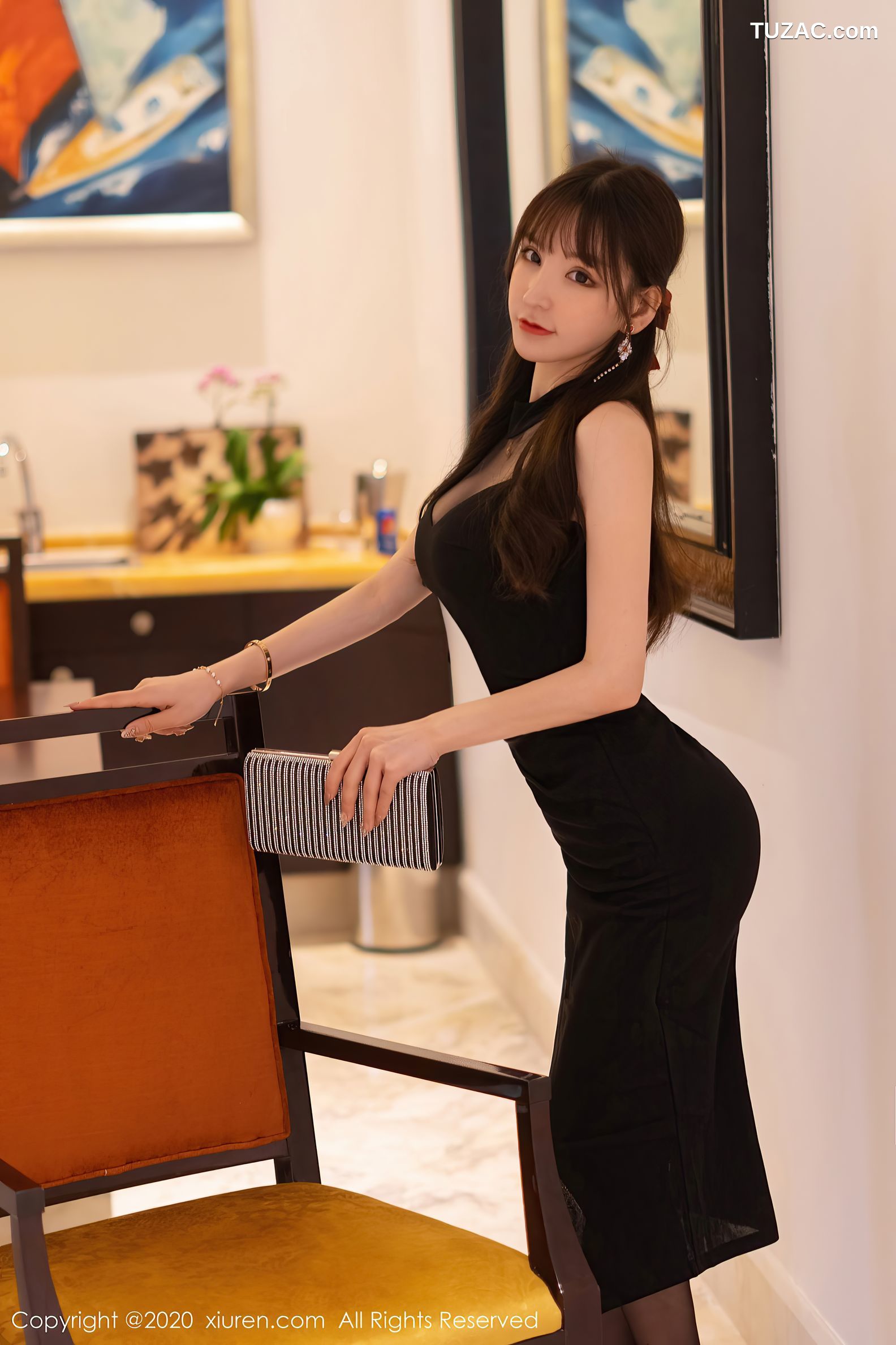 XiuRen秀人网-2418-周于希-《猩红内衣与极致黑丝》-2020.08.07