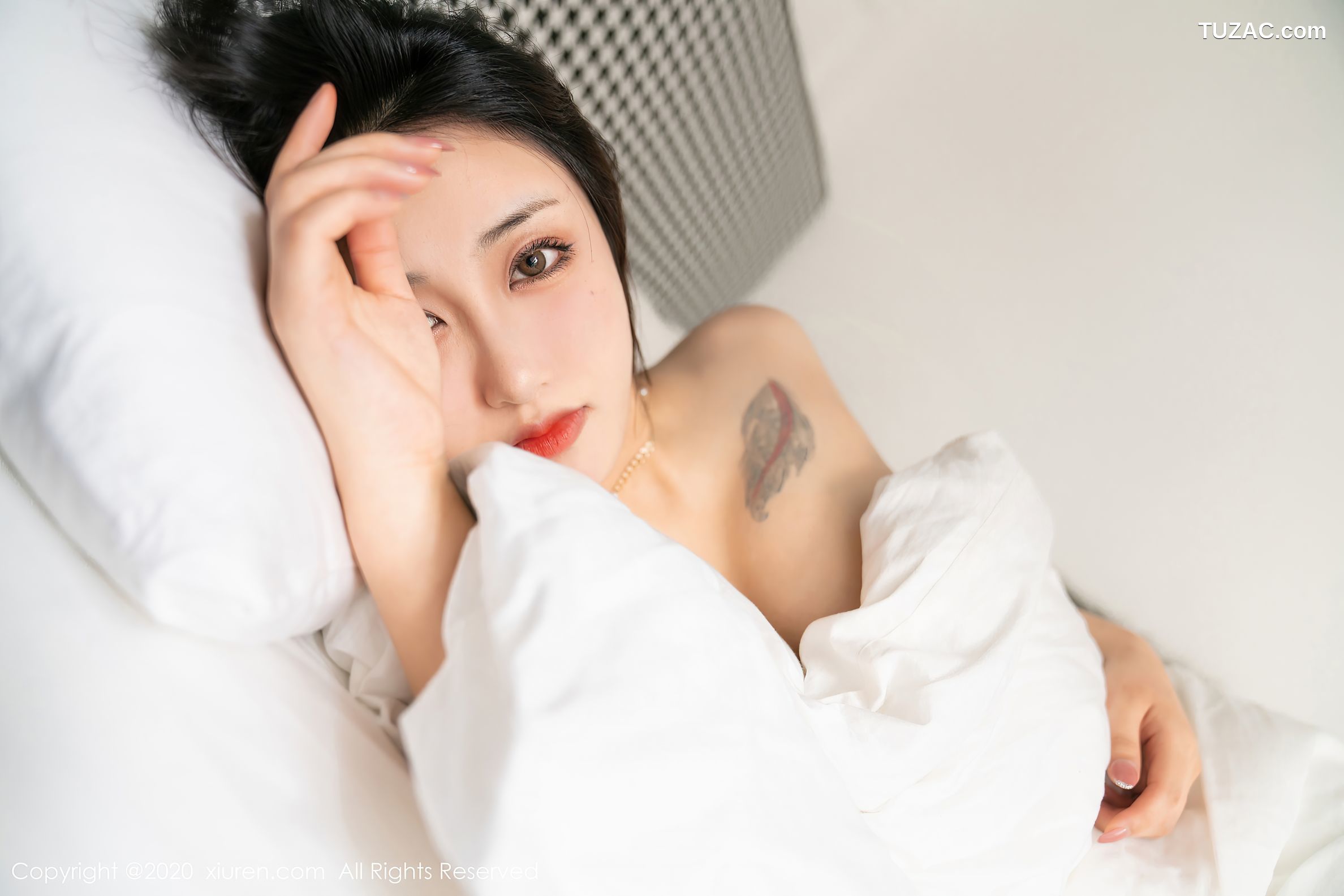 XiuRen秀人网-2419-林子欣Freya-《紫色小女人的早晨系列》-2020.08.07