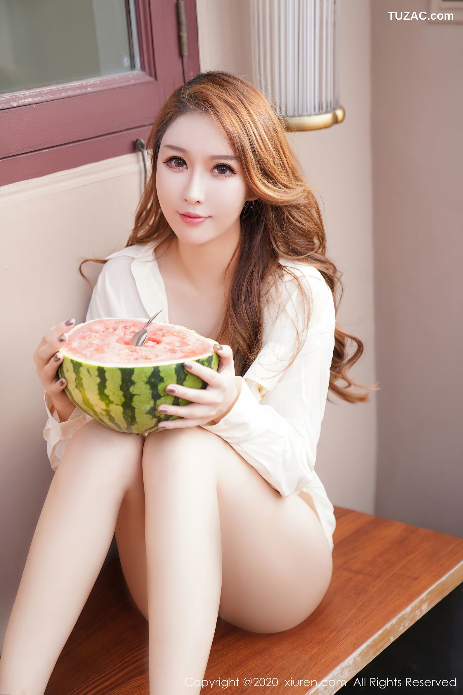 XiuRen秀人网-2482-尤妮丝-《穿衬衫的美女》-2020.08.25