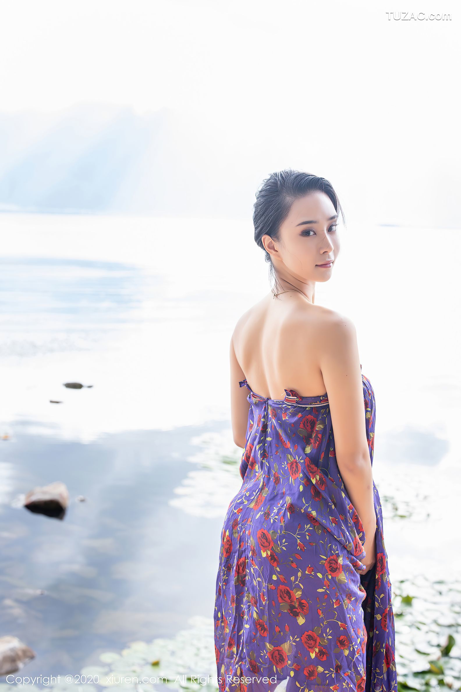 XiuRen秀人网-2544-蓝夏Akasha-《丝足美腿极致呈现》-2020.09.09