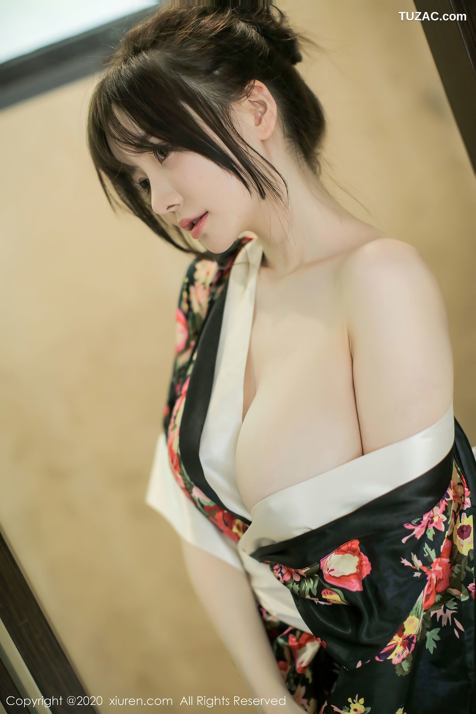 XiuRen秀人网-2581-糯美子-《色彩艳丽的和服》-2020.09.21