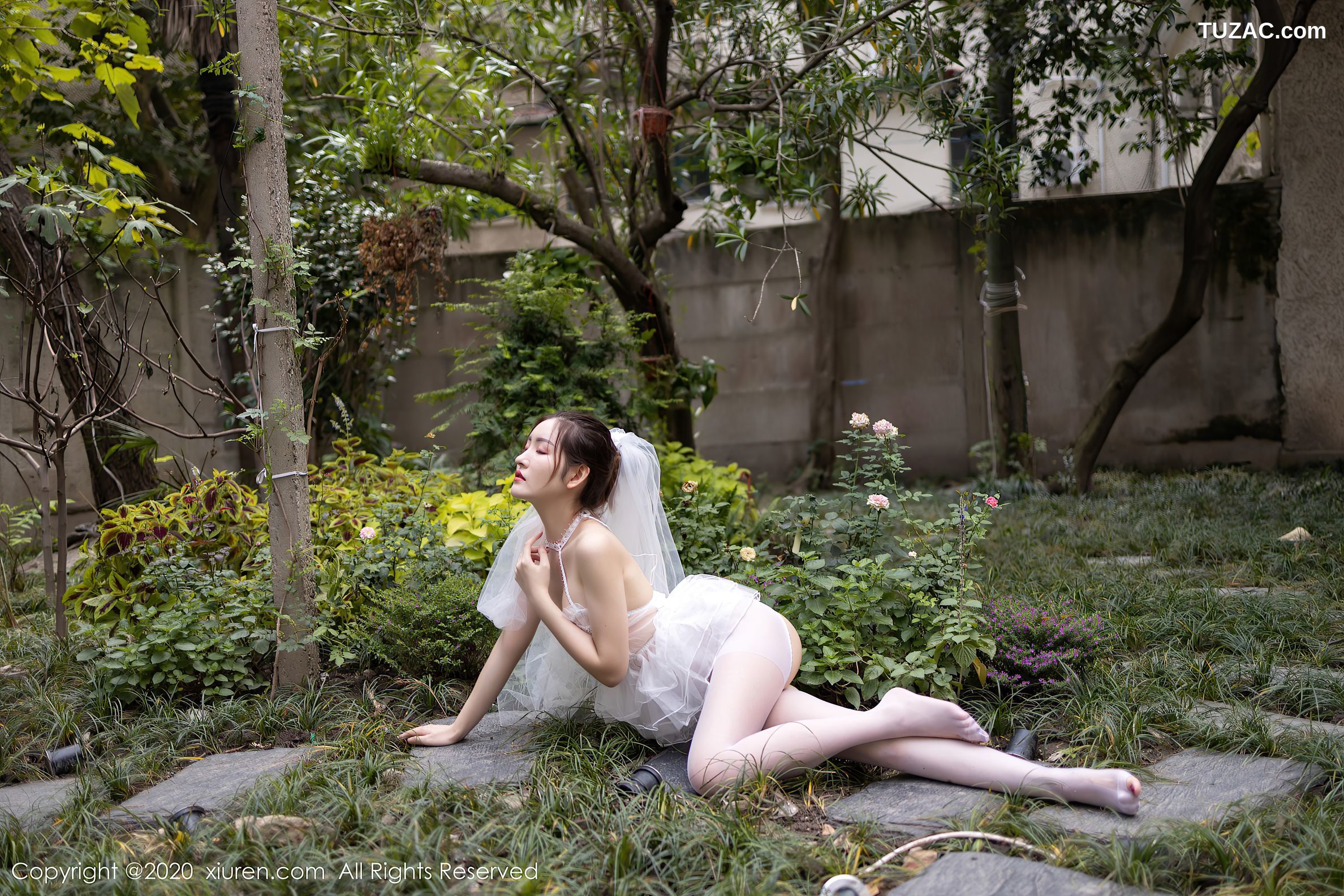 XiuRen秀人网-2706-沈梦瑶-《花园新娘套图主题写真》-2020.10.28