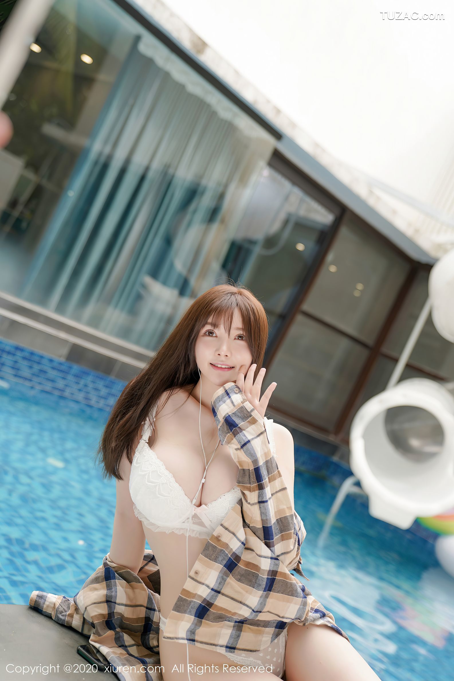 XiuRen秀人网-2708-糯美子-《格子衬衫在泳池中淋漓性感绽放》-2020.10.28