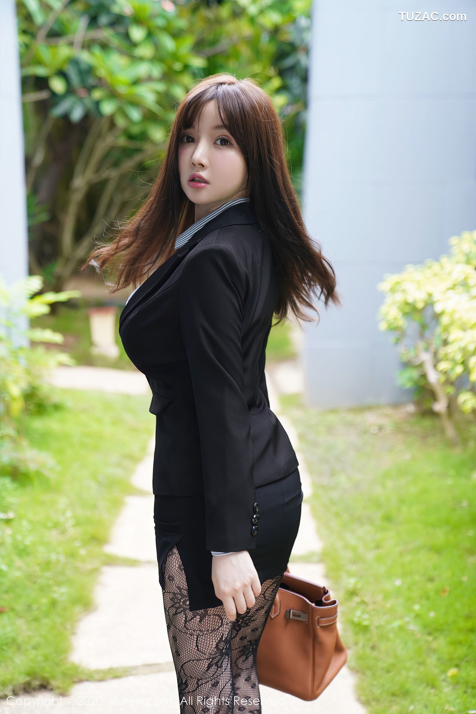 XiuRen秀人网-2725-糯美子Babe-《经典的职场0L网袜系列》-2020.11.02