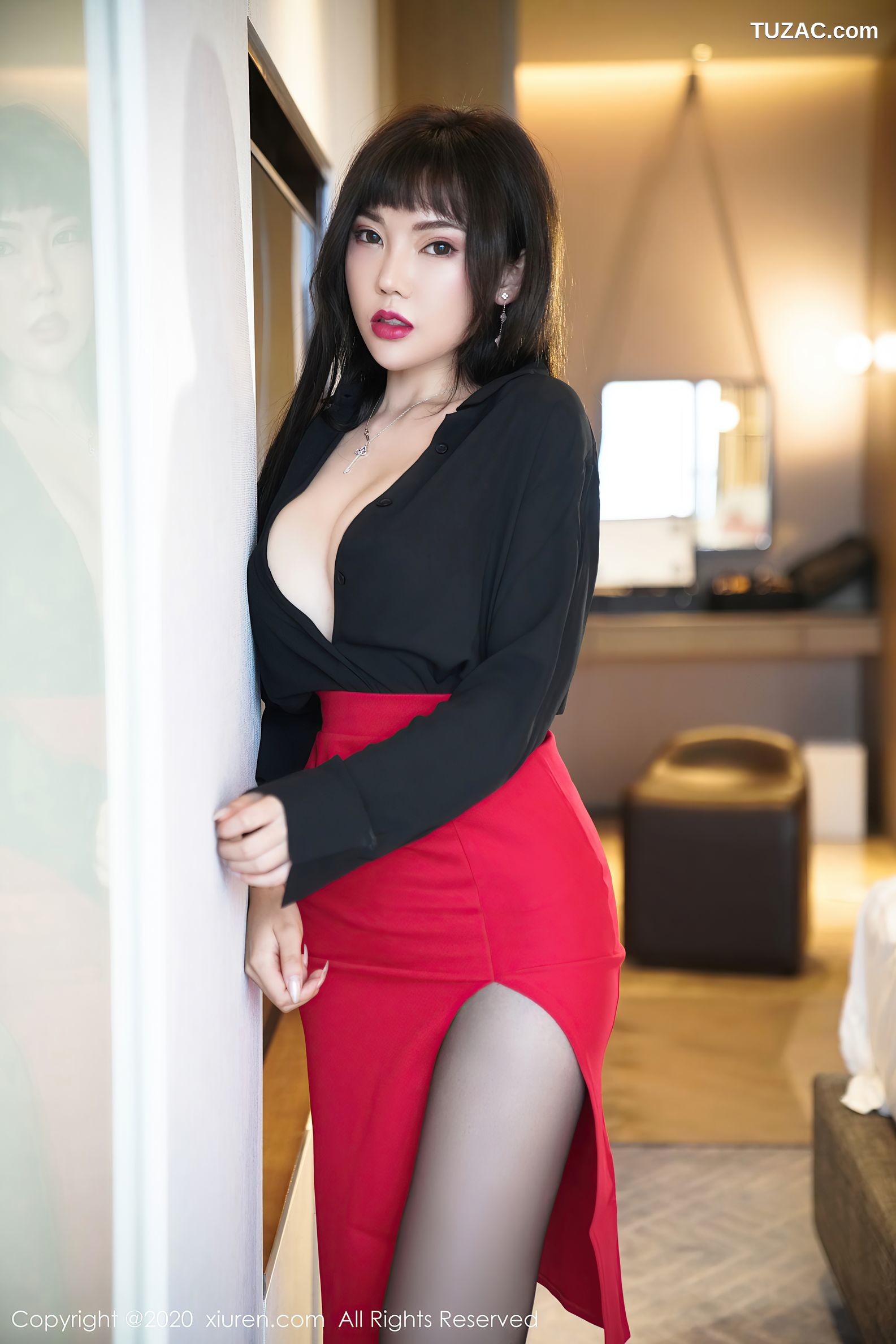 XiuRen秀人网-2738-萌汉药-《魅惑制服黑丝主题系列》-2020.11.04