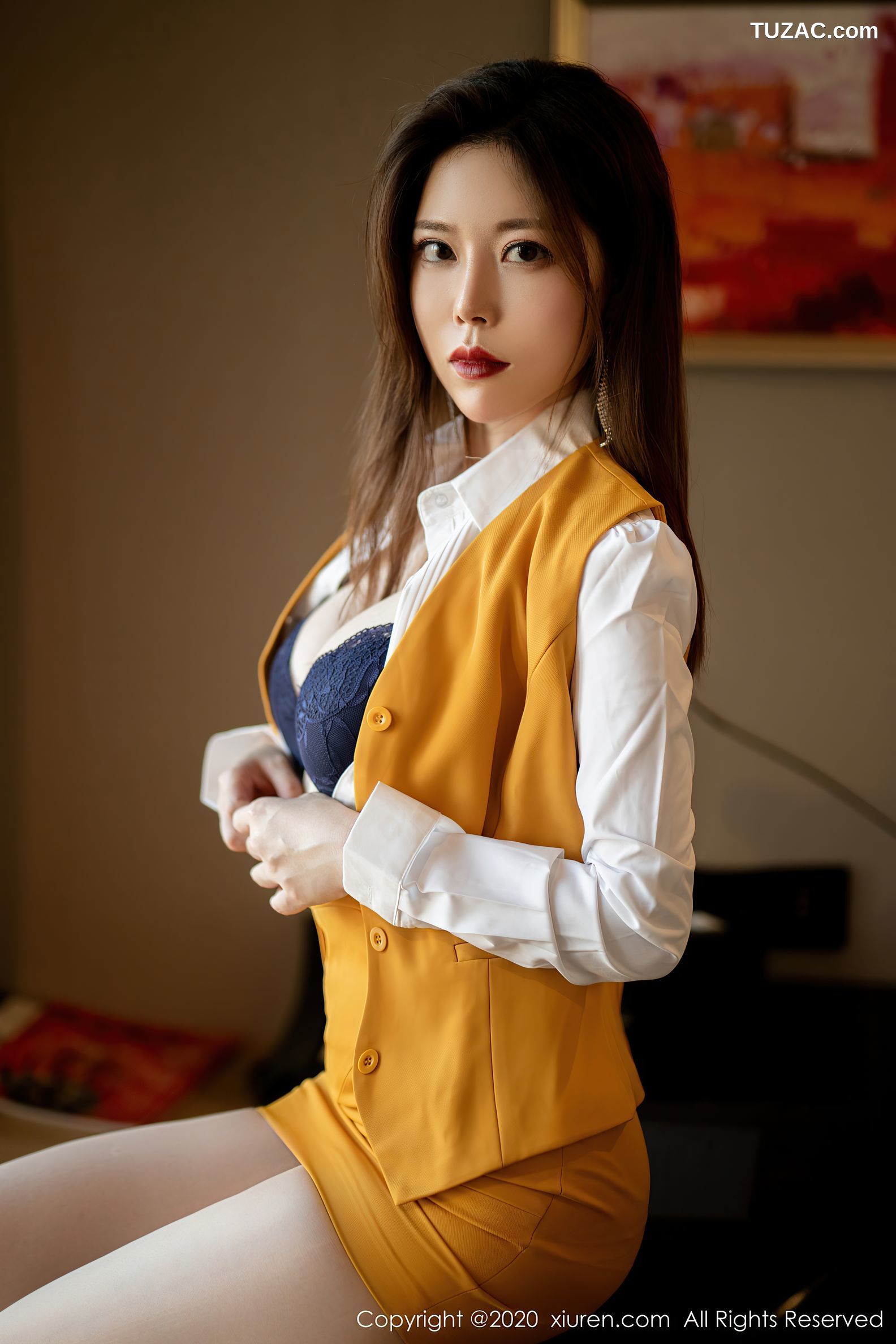 XiuRen秀人网-2850-白茹雪Abby-《黄色职业装与极致朦胧丝袜》-2020.12.02