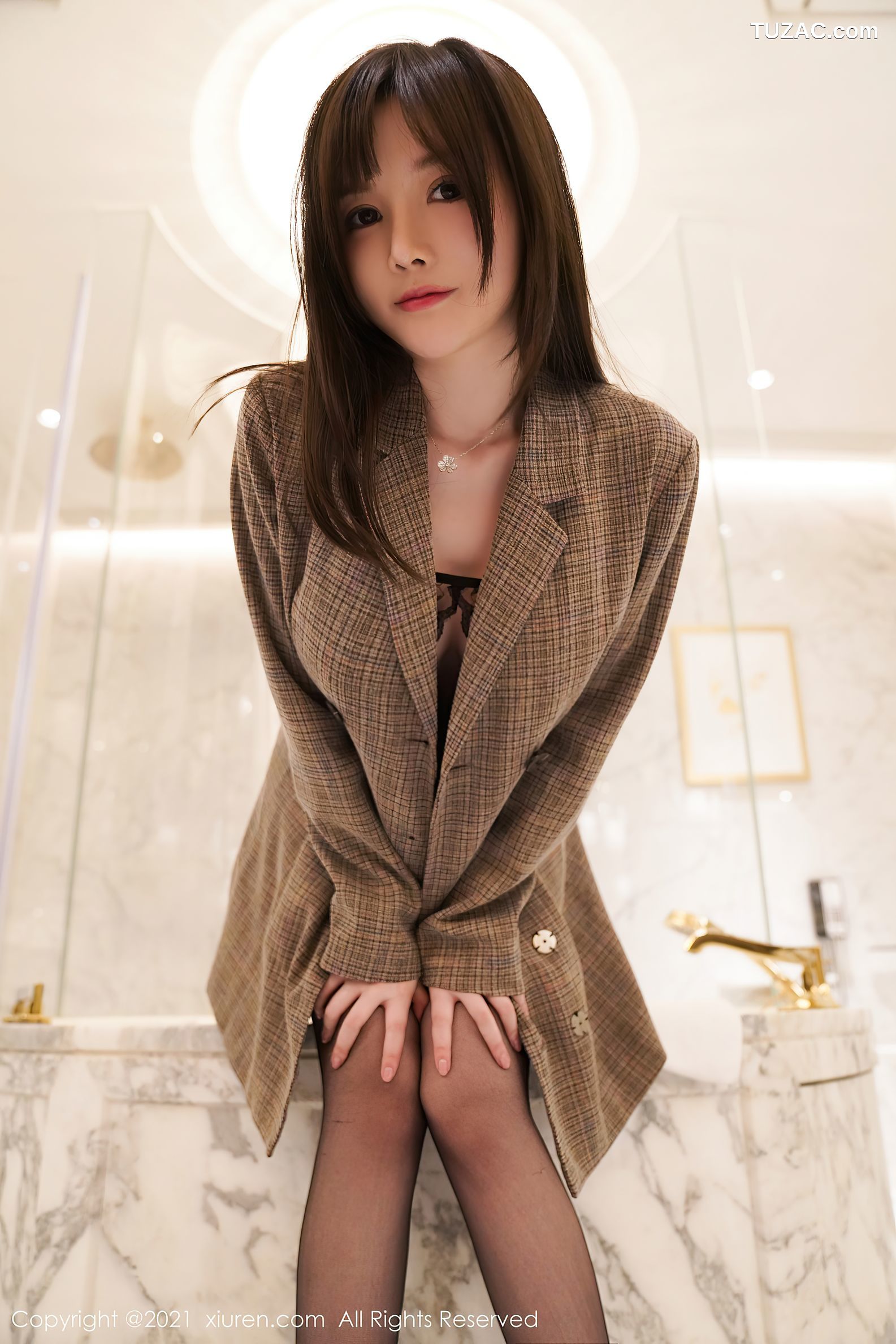 XiuRen秀人网-2977-糯美子Babe-《精致镂空内下童颜巨乳》-2021.01.06