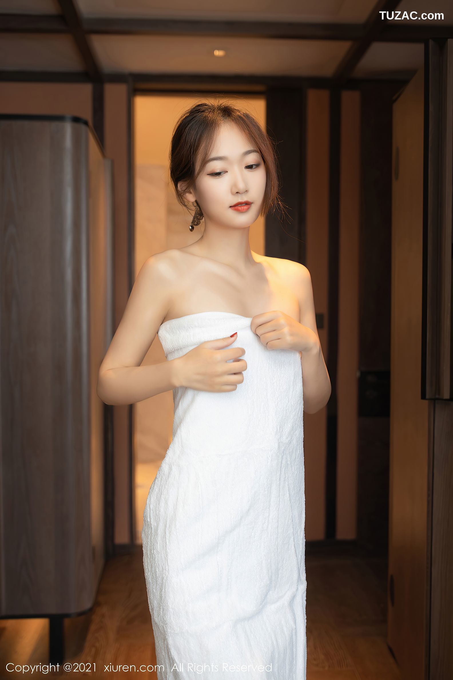XiuRen秀人网-3017-唐安琪-妻子突然冷漠剧情主题浴室-2021.01.18