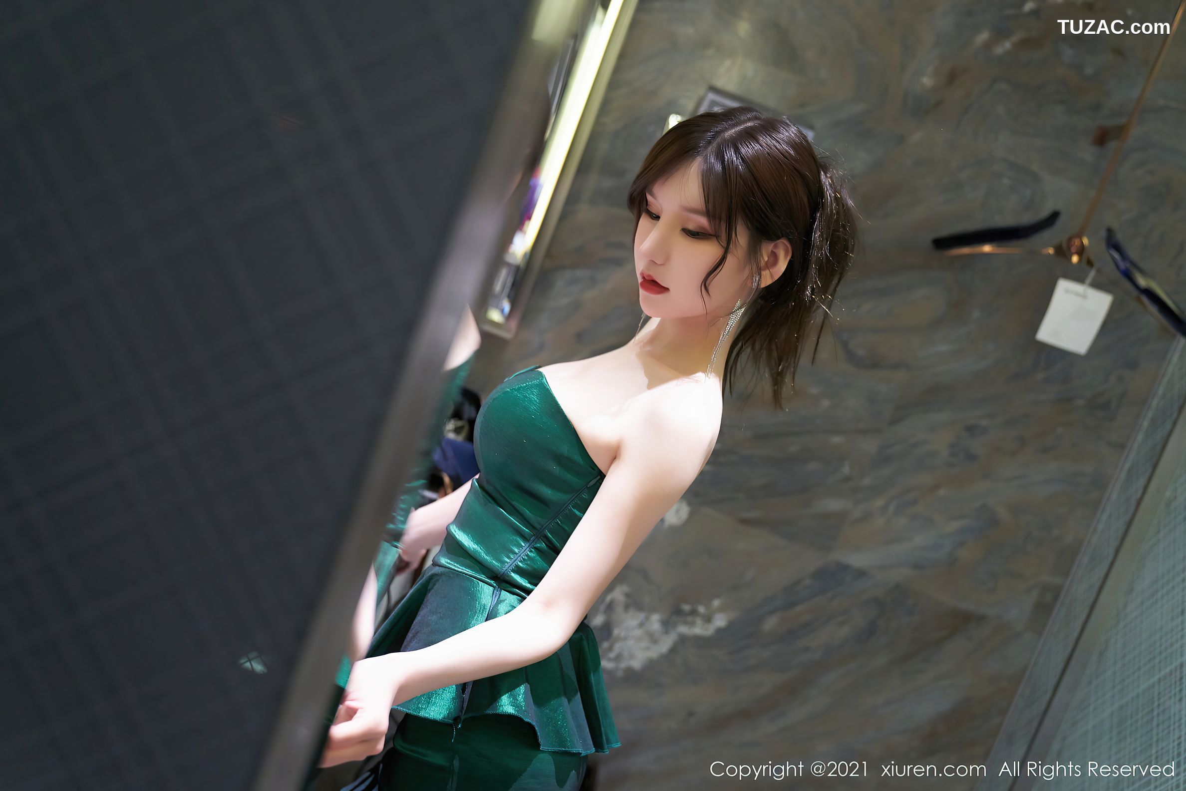 XiuRen秀人网-3321-周于希Sandy-饕餮盛宴视觉主题浴室大尺度爆乳-2021.04.20