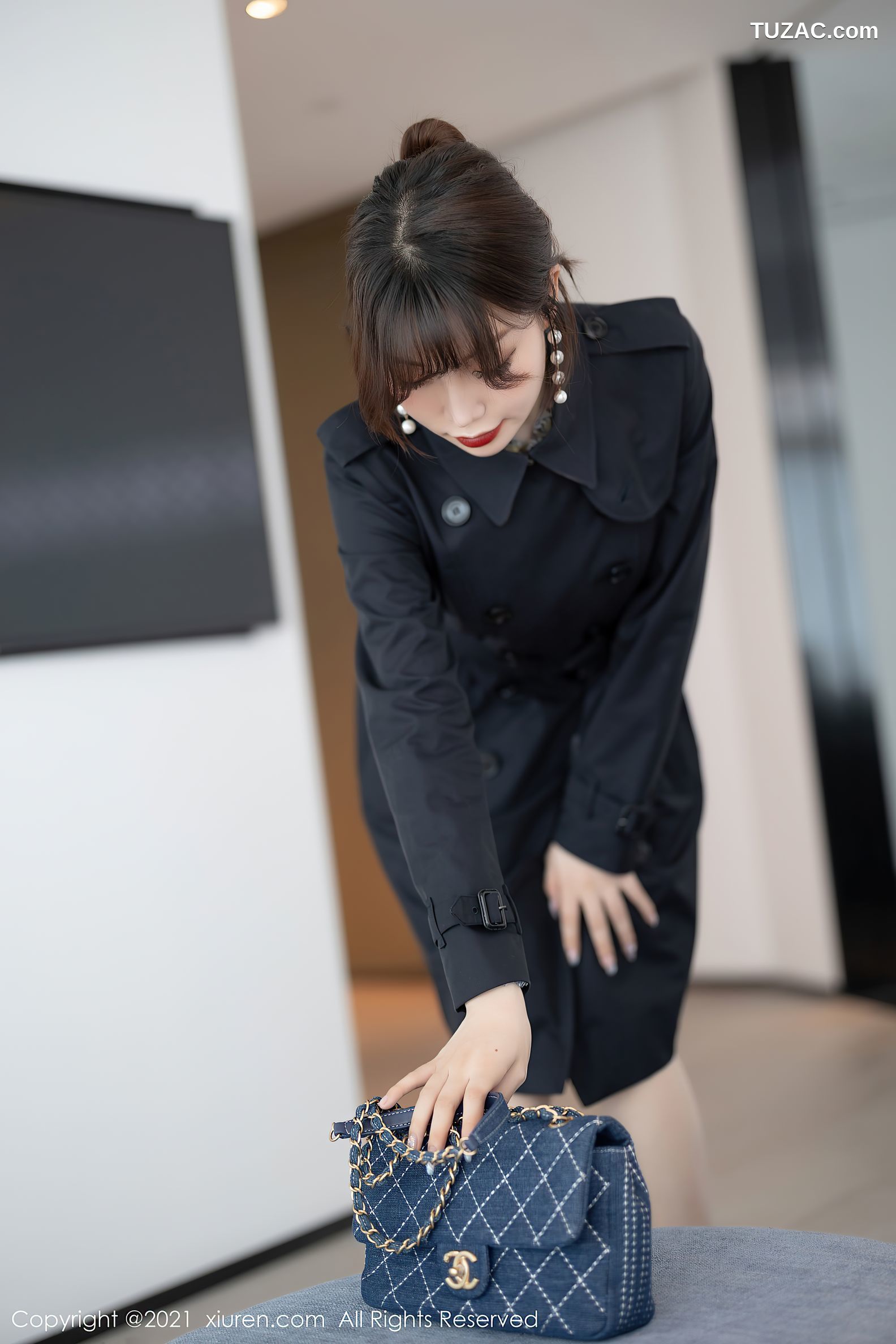 XiuRen秀人网-3422-芝芝Booty-风衣情趣薄纱-2021.05.17