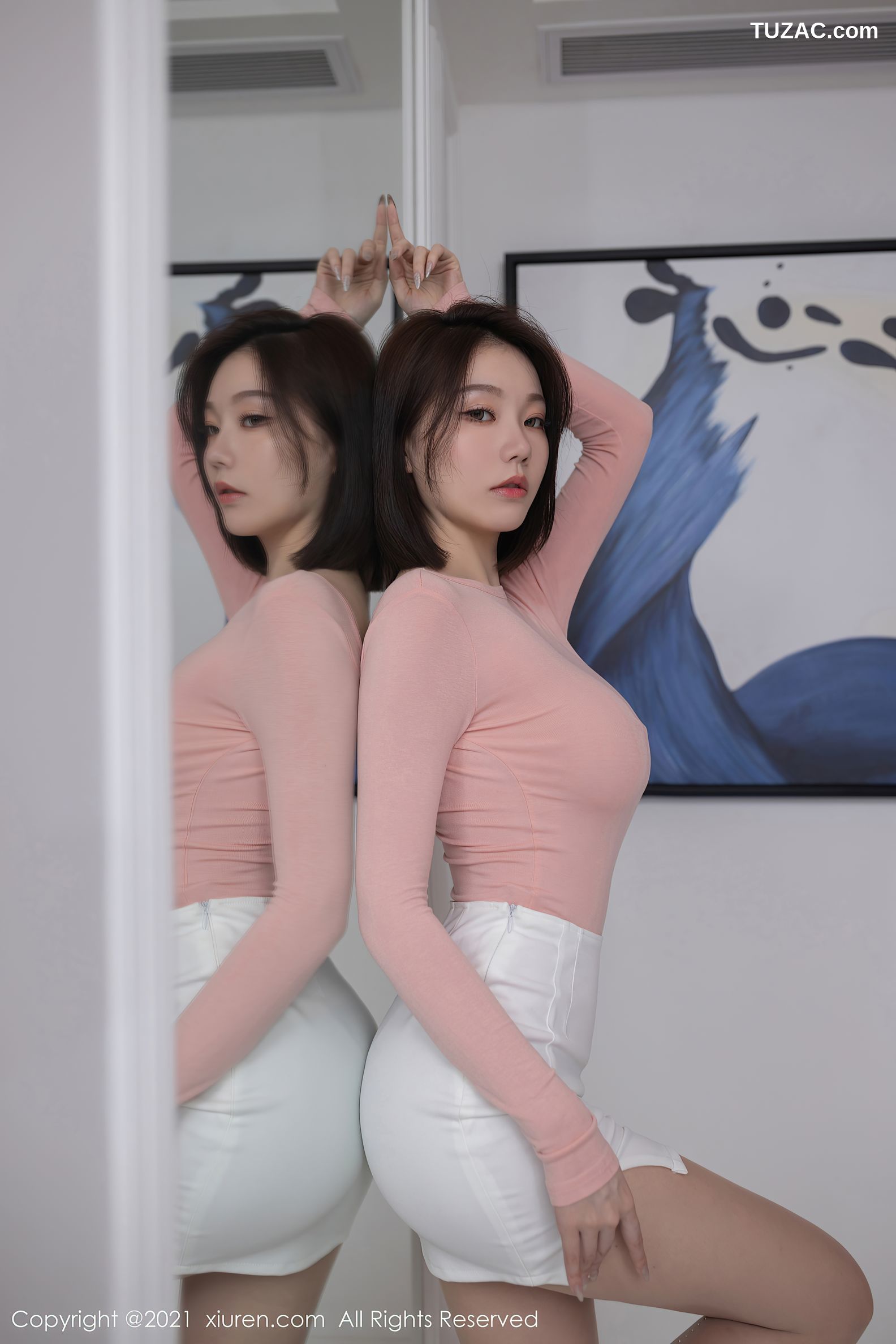 XiuRen秀人网-3571-安然Maleah-粉色衣服主题白短裙肉丝裤袜迷人-2021.06.22