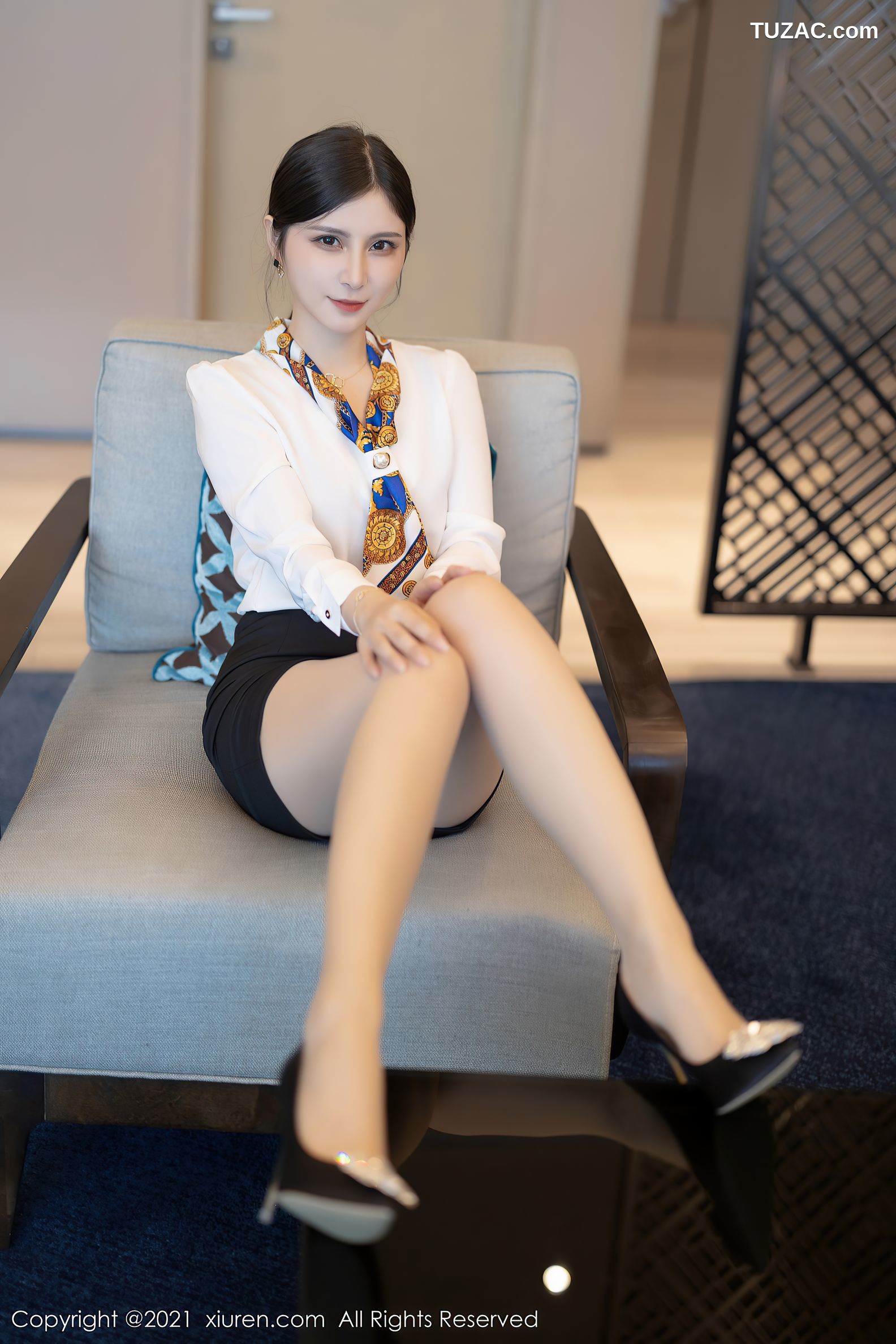 XiuRen秀人网-3921-小蛮妖-深圳旅拍靓丽制服OL主题性感内衣-2021.09.09