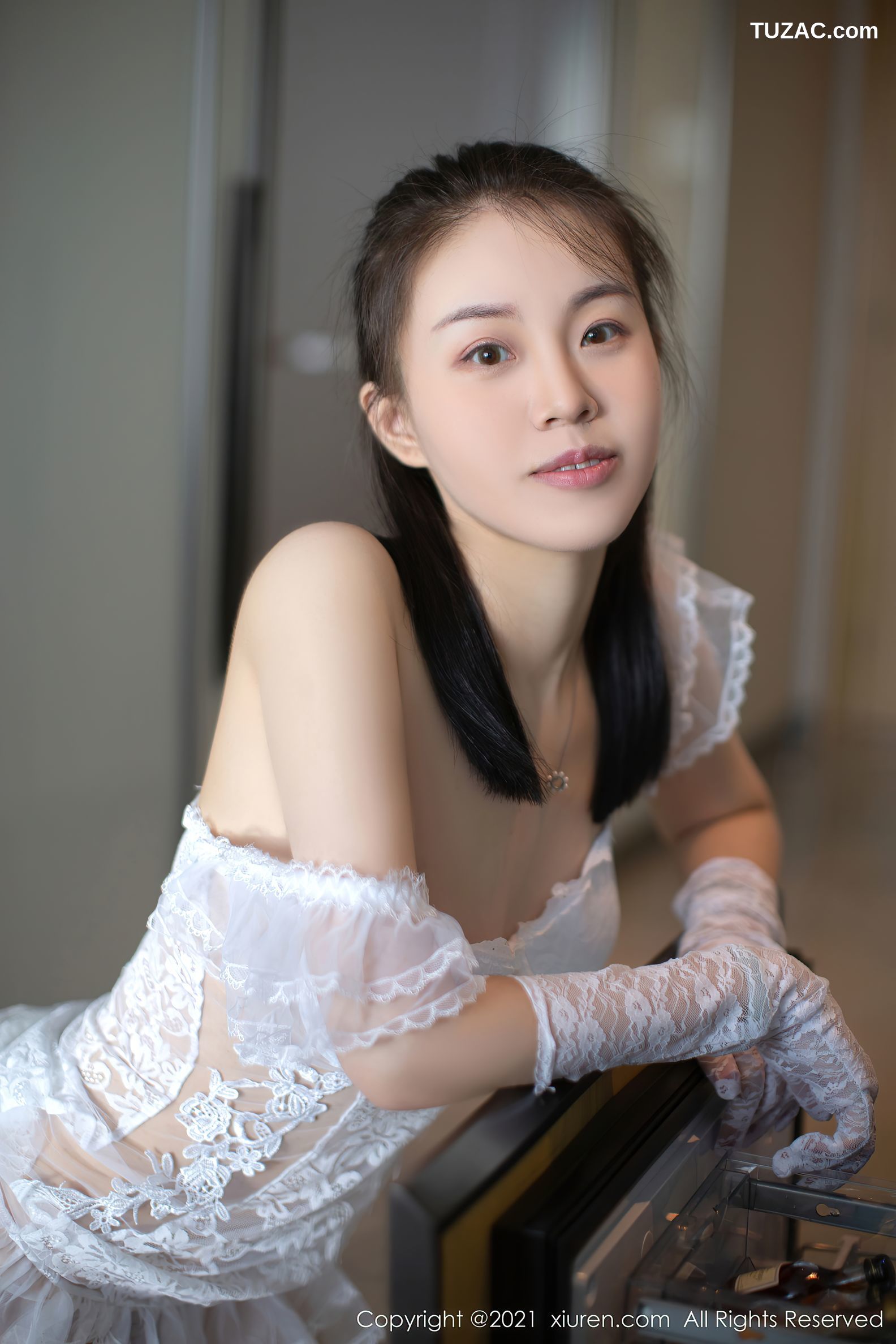 XiuRen秀人网-4119-一颗甜蛋黄a-白色唯美婚纱缕空-2021.10.26