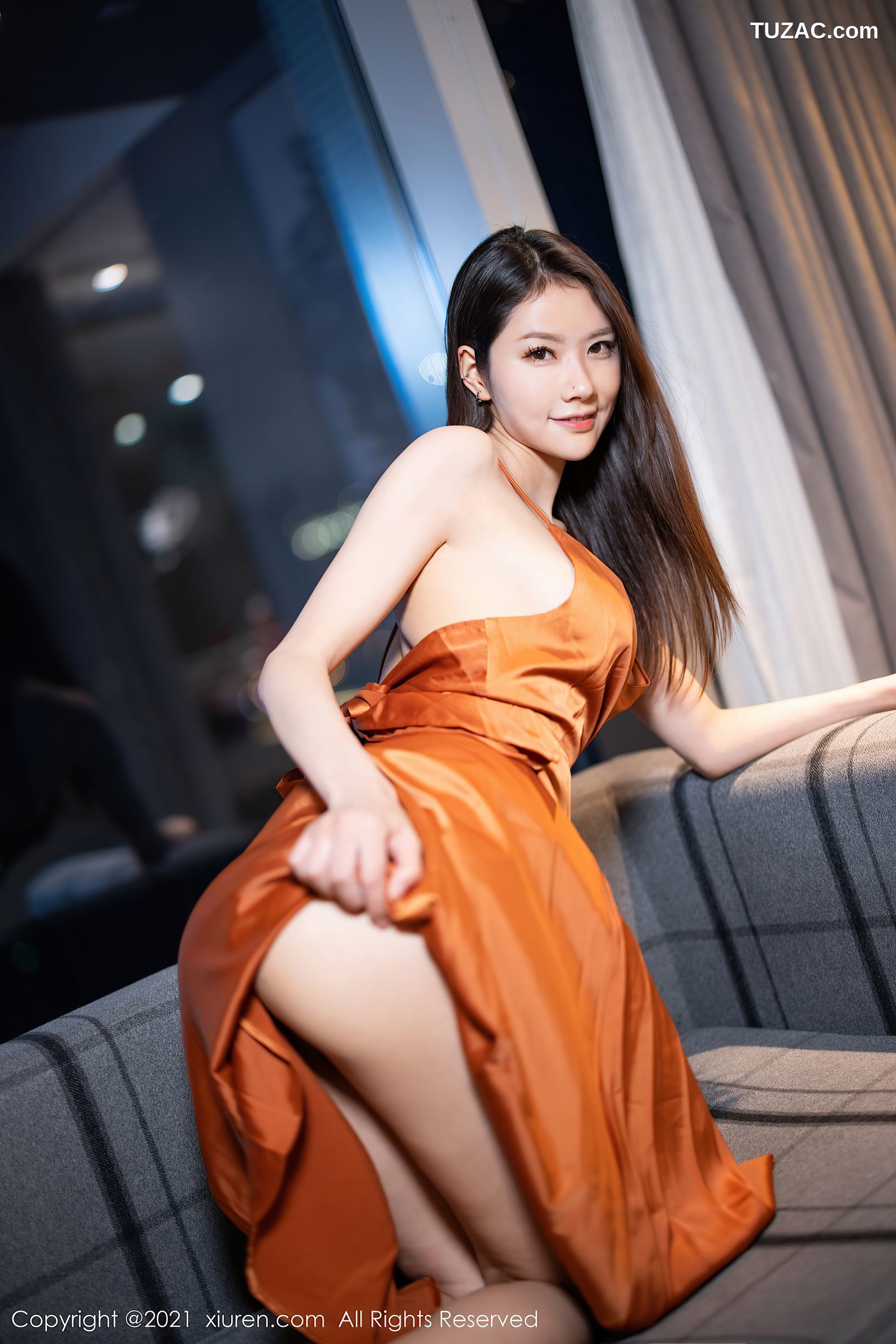 XiuRen秀人网-4166-方子萱-艳丽低胸橙色吊带裙半撩-2021.11.04