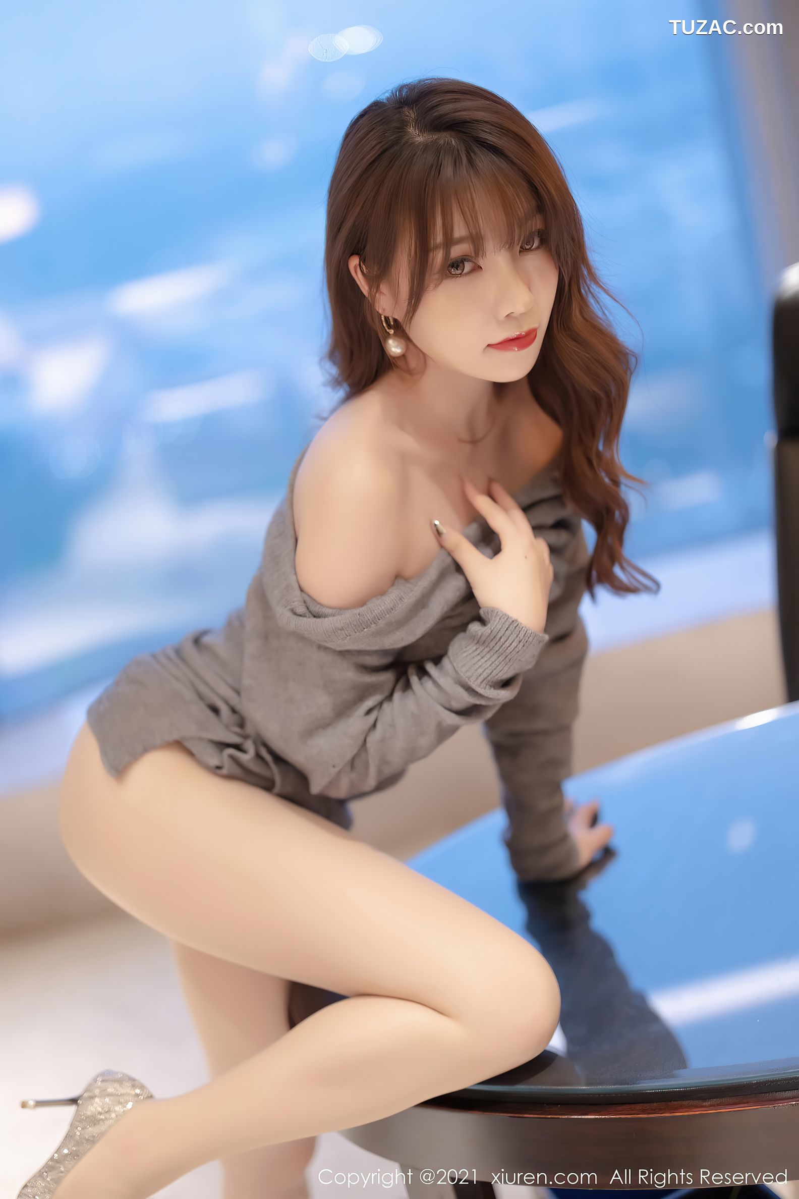 XiuRen秀人网-4239-芝芝Booty-针织衣套装肉丝裤袜-2021.11.18