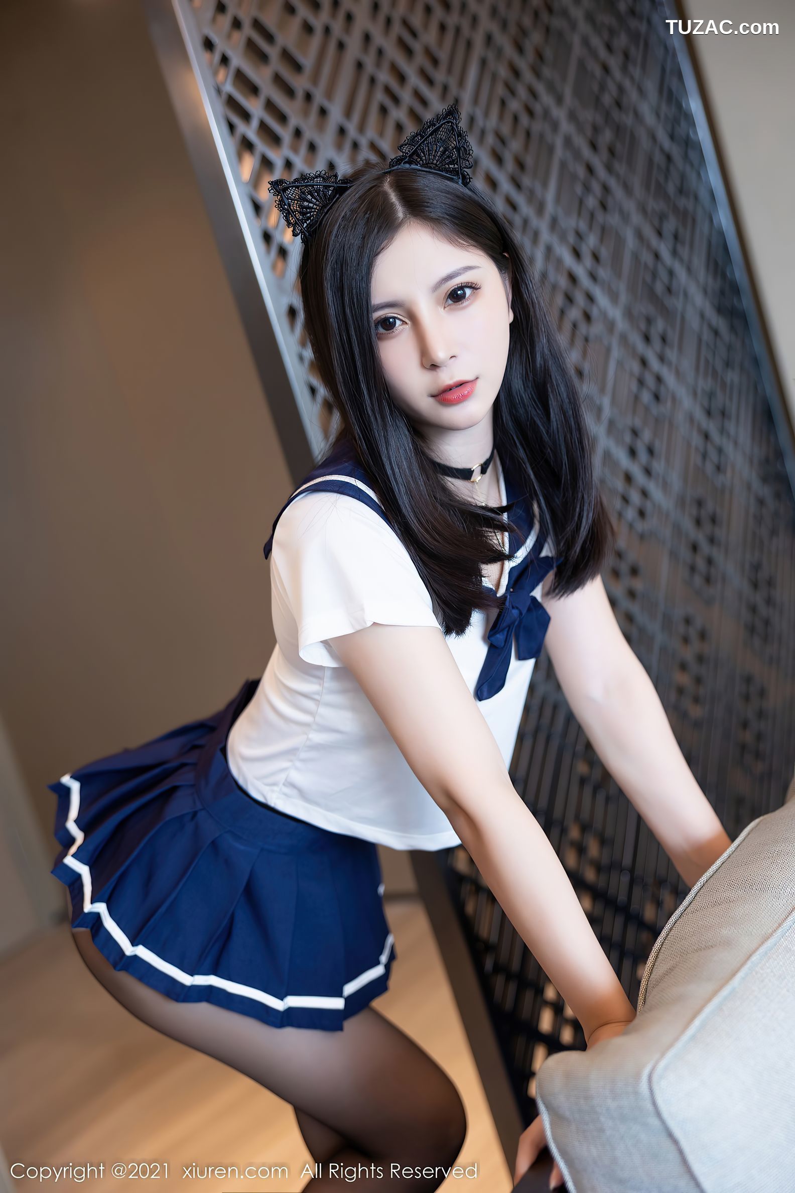 XiuRen秀人网-4363-小蛮妖Yummy-深圳旅拍性感JK制服白色内衣-2021.12.21