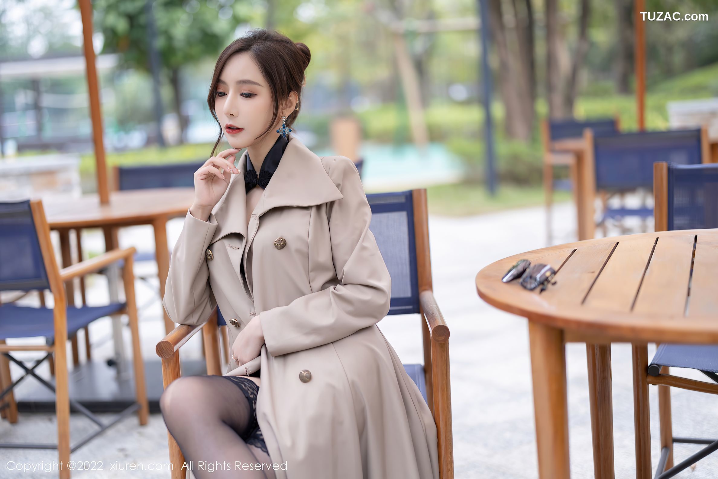XiuRen秀人网-4417-王馨瑶Yanni-风衣黑色轻透内衣黑丝-2022.01.04