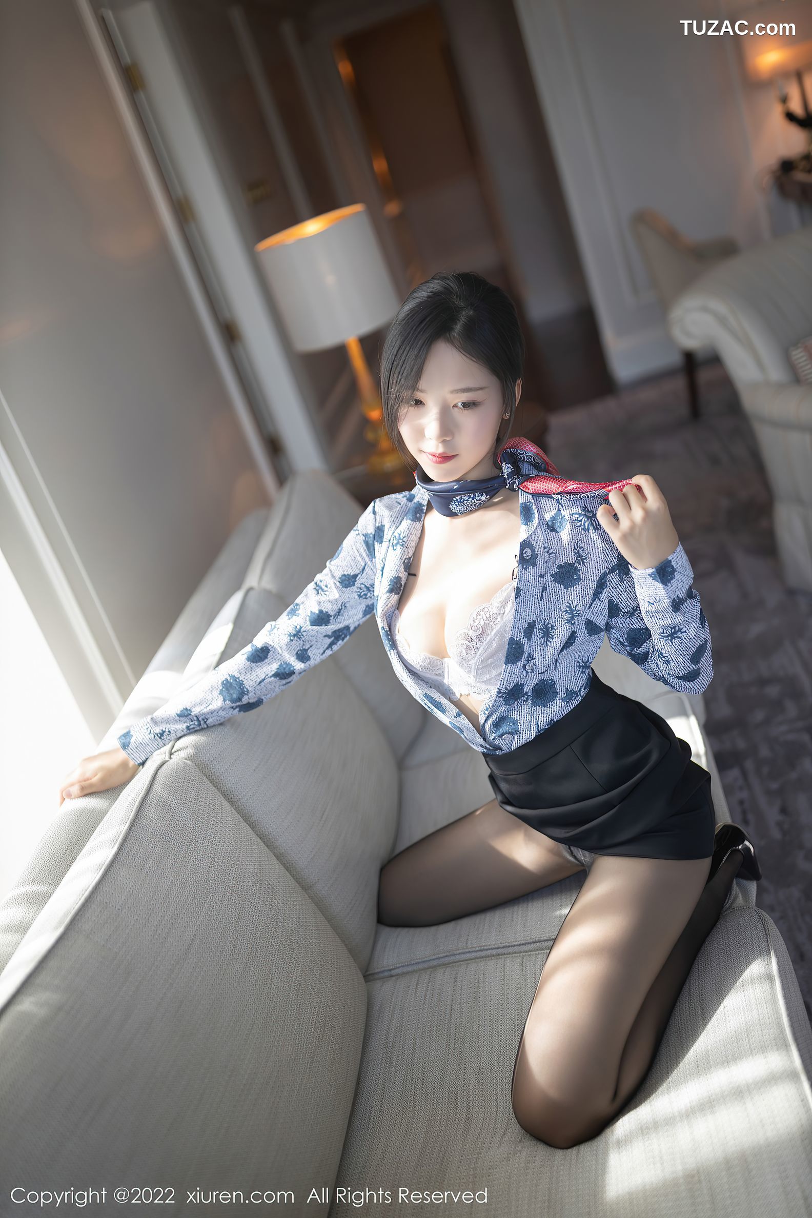 XiuRen秀人网-4430-抖娘利世-空姐制服主题性感蕾丝内衣-2022.01.06