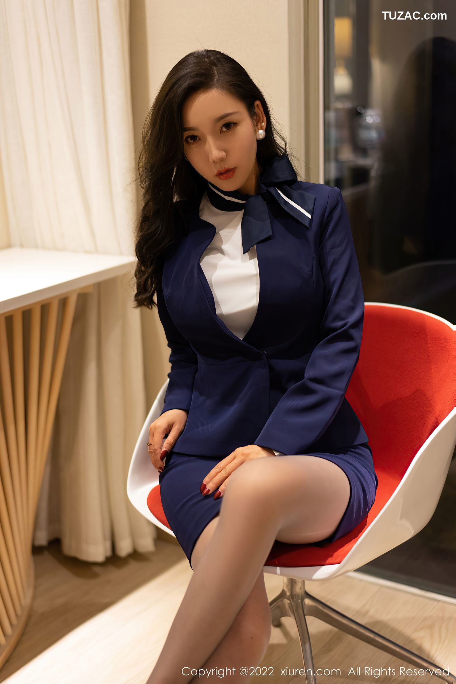 XiuRen秀人网-4478-艾静香-三亚旅拍深蓝色职业服饰性感内衣丰满-2022.01.18
