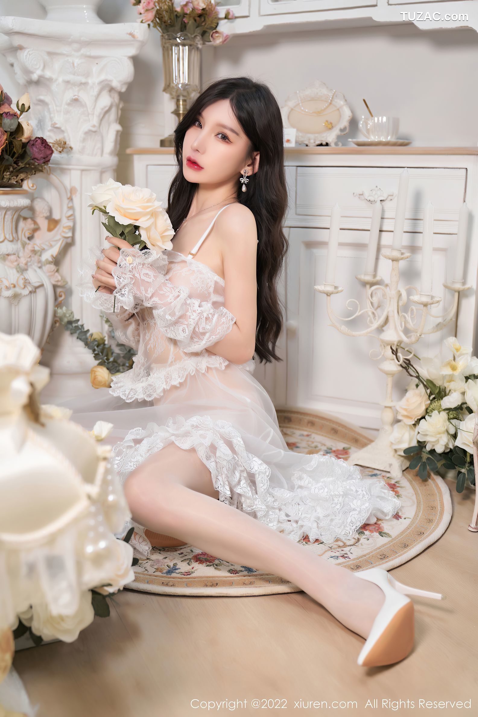 XiuRen秀人网-4499-周于希Sally-白色轻透雷丝吊带长裙白色丝袜-2022.01.21