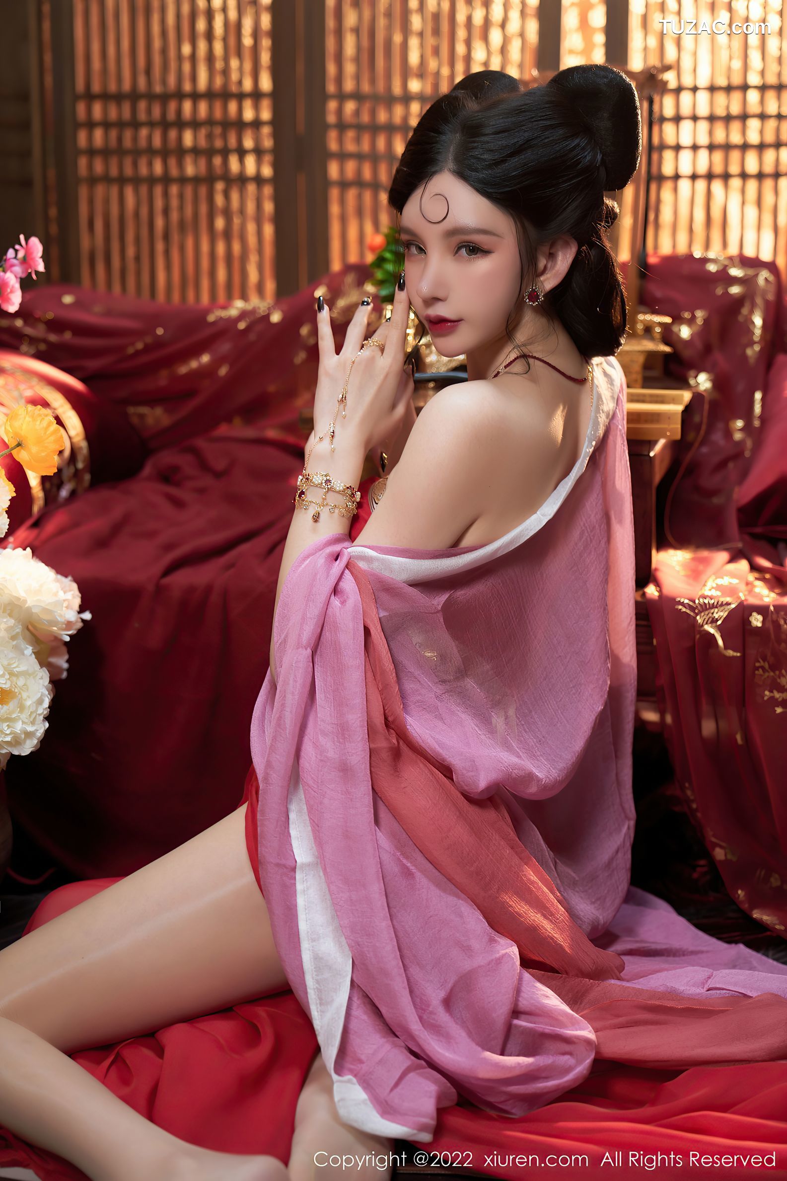 XiuRen秀人网-4575-周于希Sally-三亚旅拍妲己角色扮演古装服饰性感迷人-2022.02.11