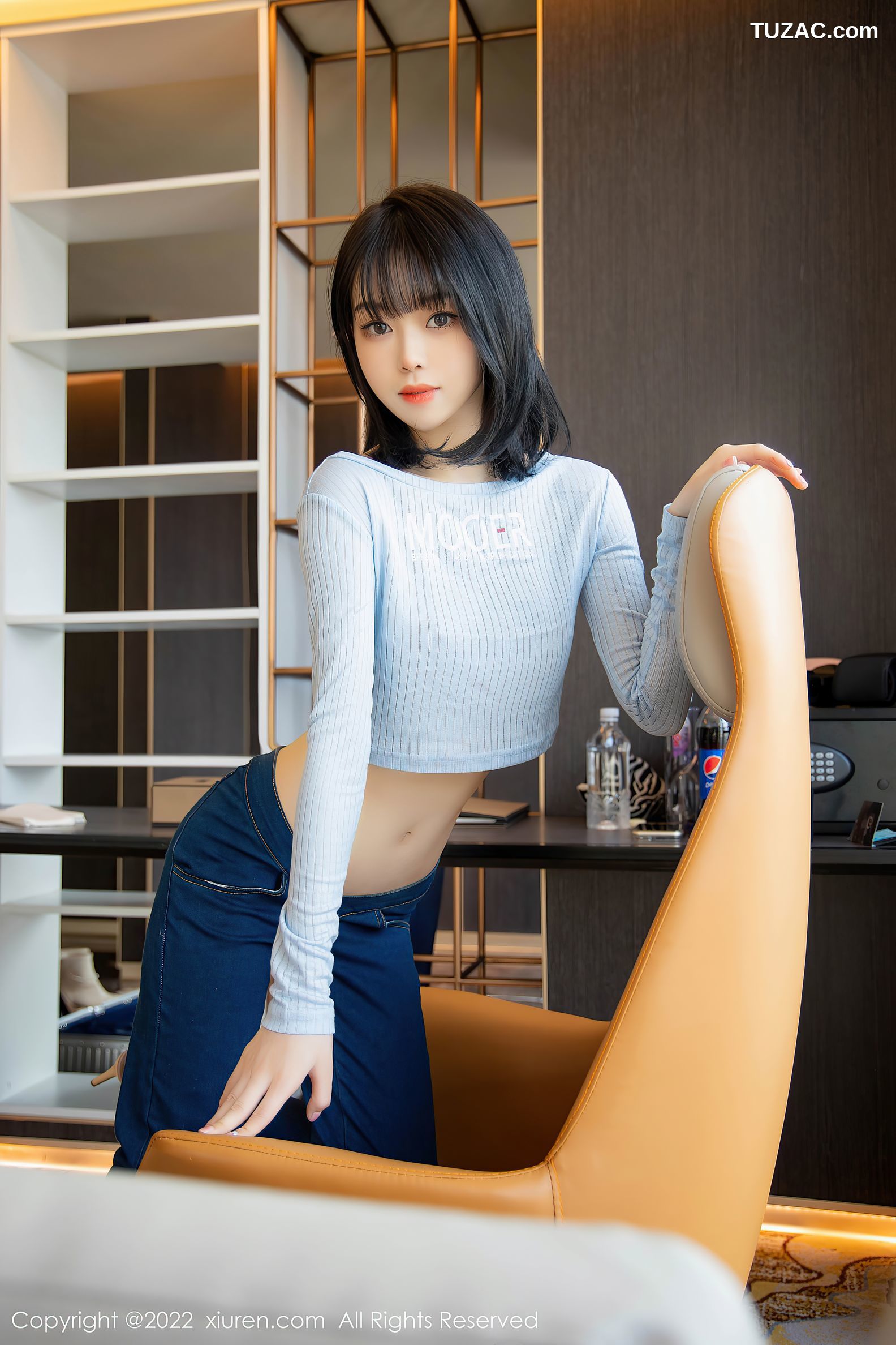 XiuRen秀人网-4584-奶瓶-蓝色外套牛仔裤-2022.02.15