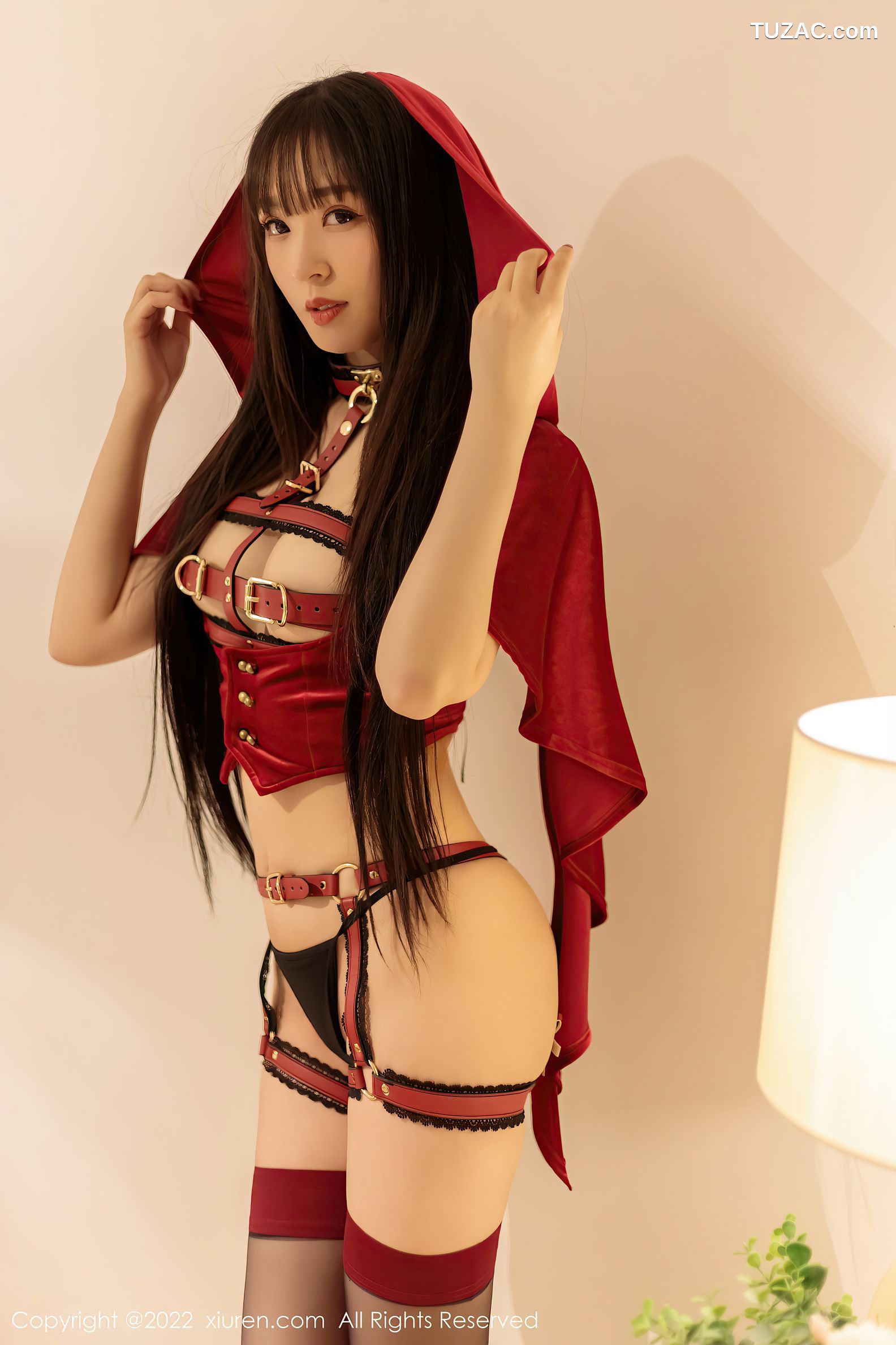 XiuRen秀人网-4602-小波多-性感红色外衣精致情趣内衣红色丝袜-2022.02.18