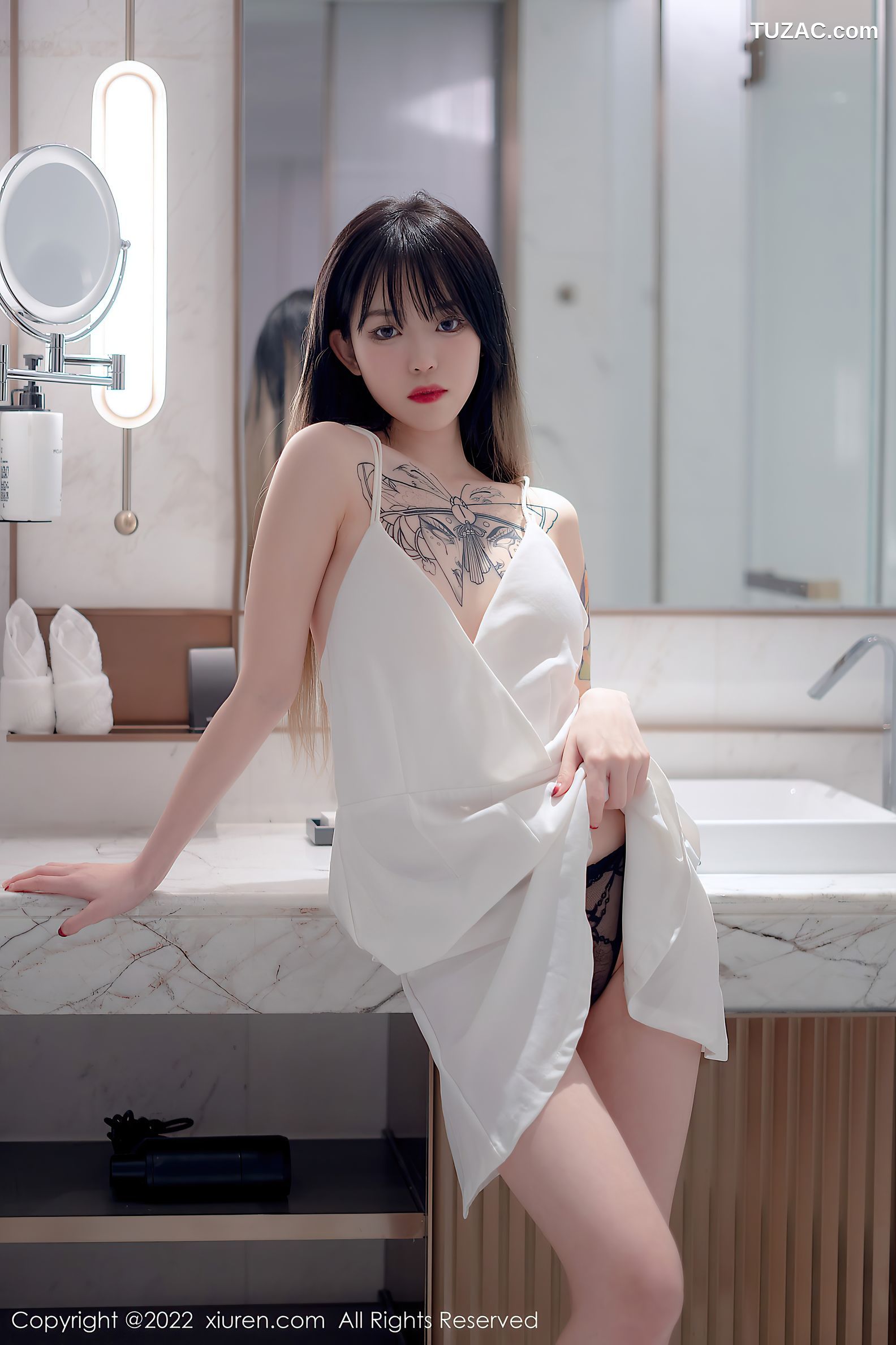 XiuRen秀人网-4611-奶瓶-浴室白色轻透薄纱吊带长裙-2022.02.21