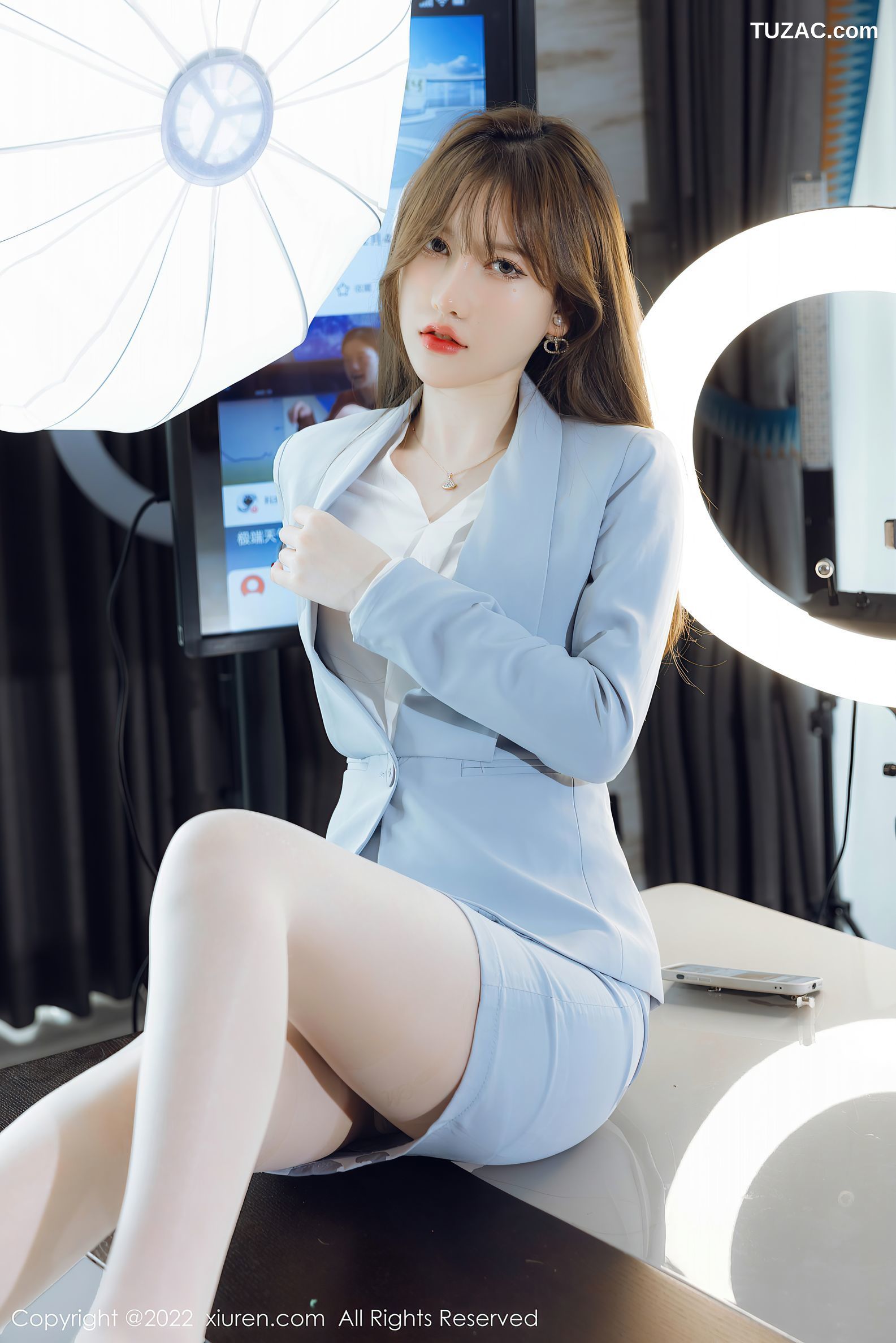 XiuRen秀人网-4658-美桃酱-蓝色制服系列性感内衣超薄肉丝-2022.03.02