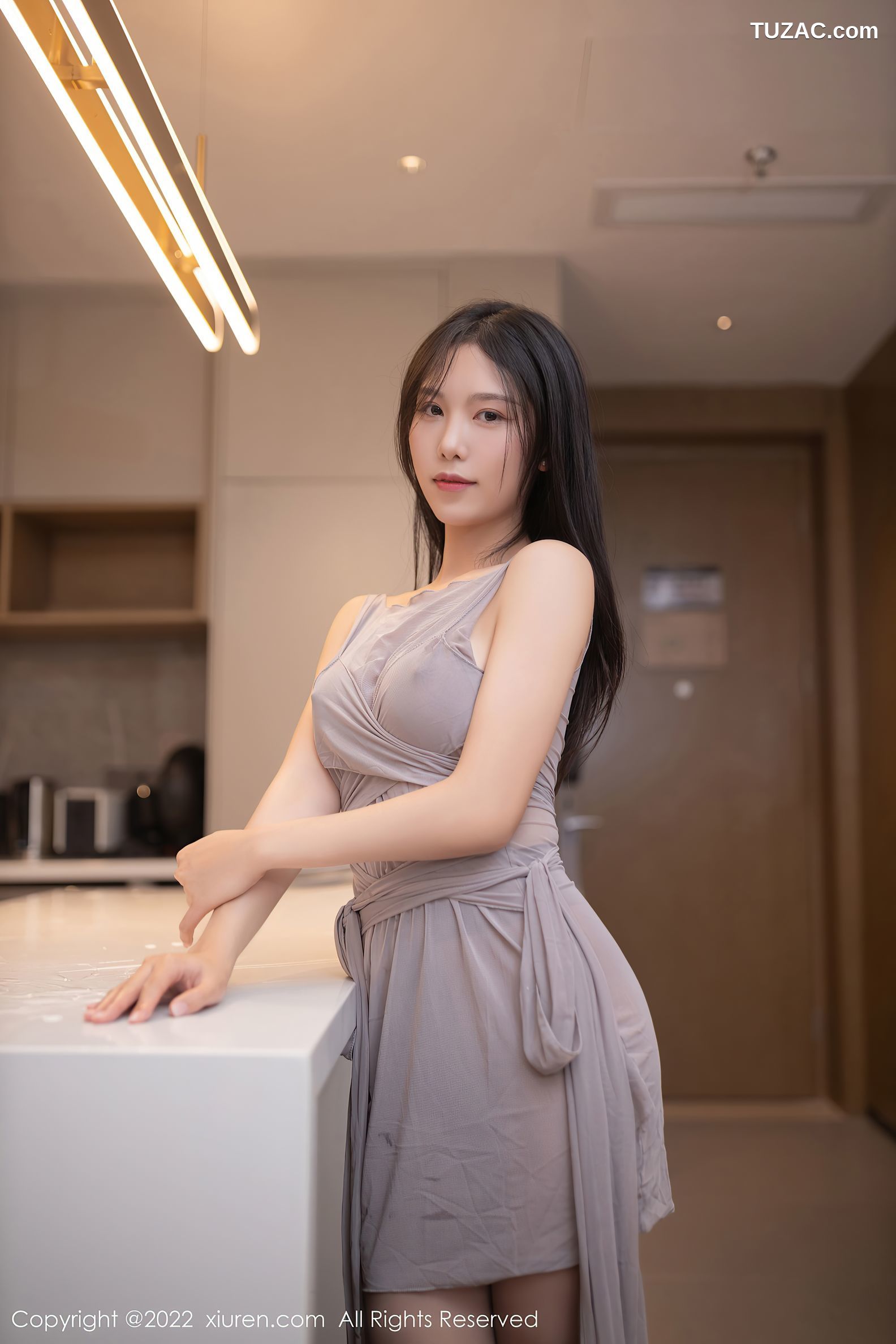 XiuRen秀人网-4727-利世-性感灰色收身肩长裙灰色丝袜-2022.03.16