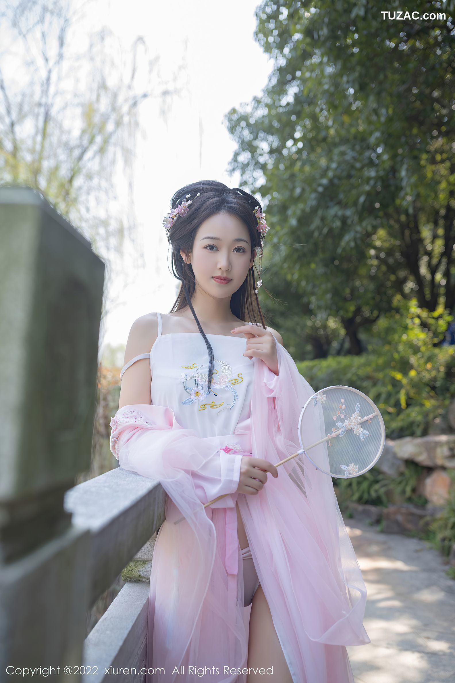 XiuRen秀人网-4749-唐安琪-珠三角旅拍古装拍摄粉色性感肚兜-2022.03.21