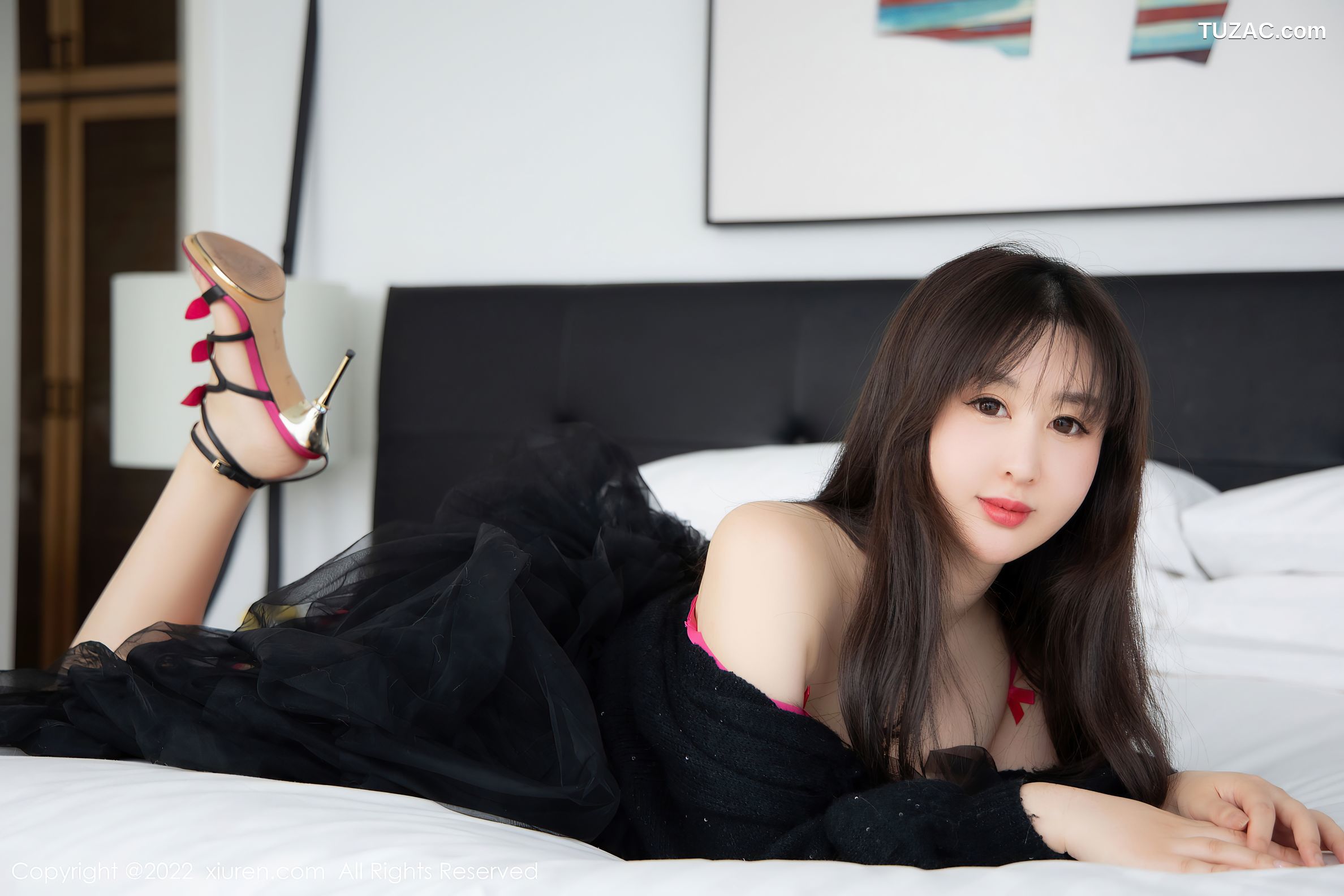 XiuRen秀人网-4765-王俪丁小宝贝-床上粉红内衣-2022.03.24