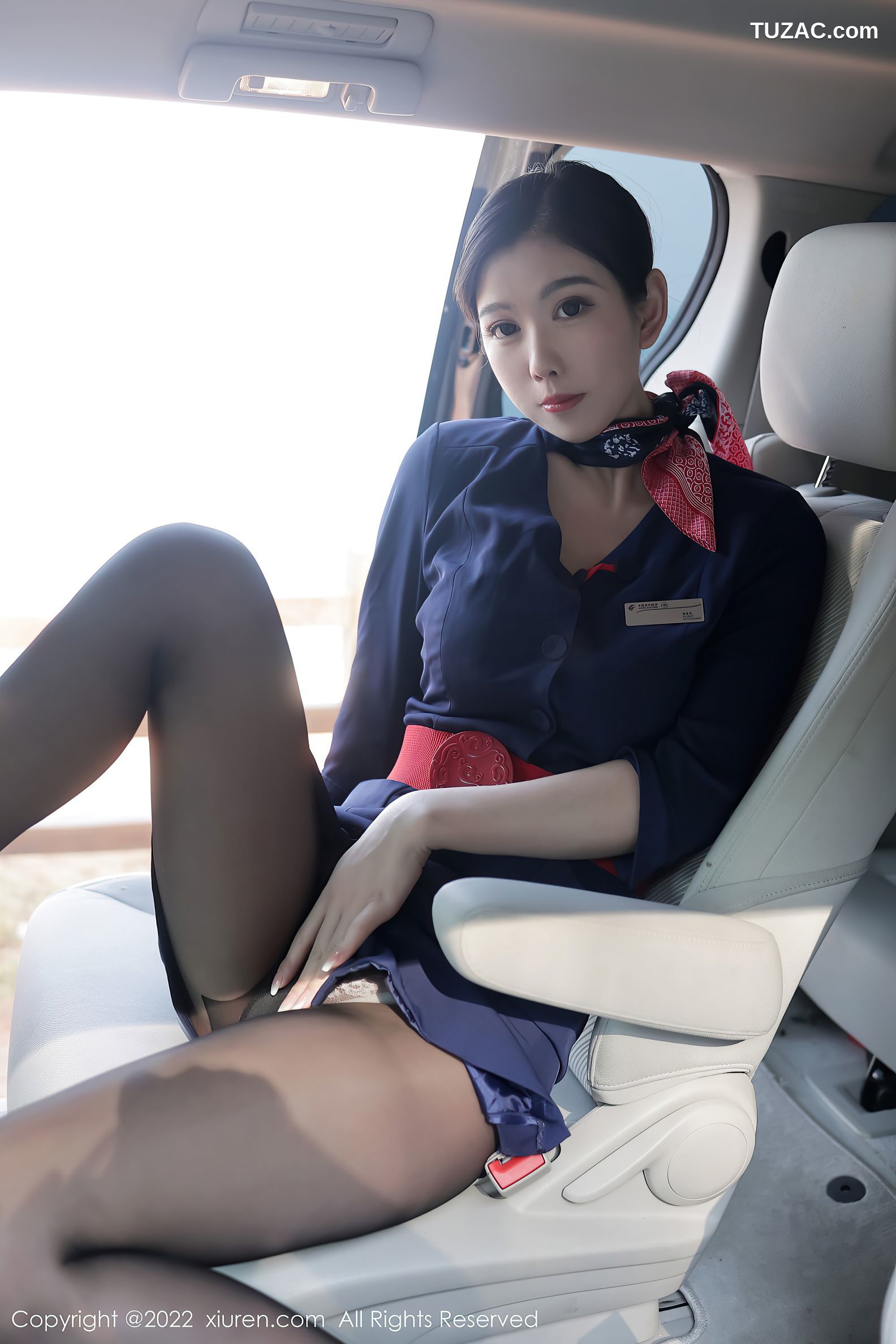 XiuRen秀人网-4809-李雅柔182CM-大理旅拍空姐制服蕾丝内衣-2022.04.01