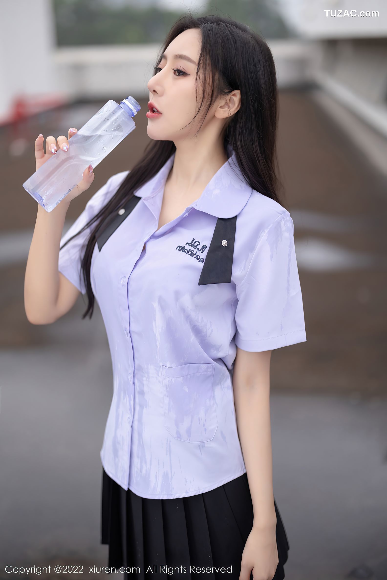 XiuRen秀人网-4819-王馨瑶Yanni-户外性感JK制服蕾丝内衣-2022.04.02