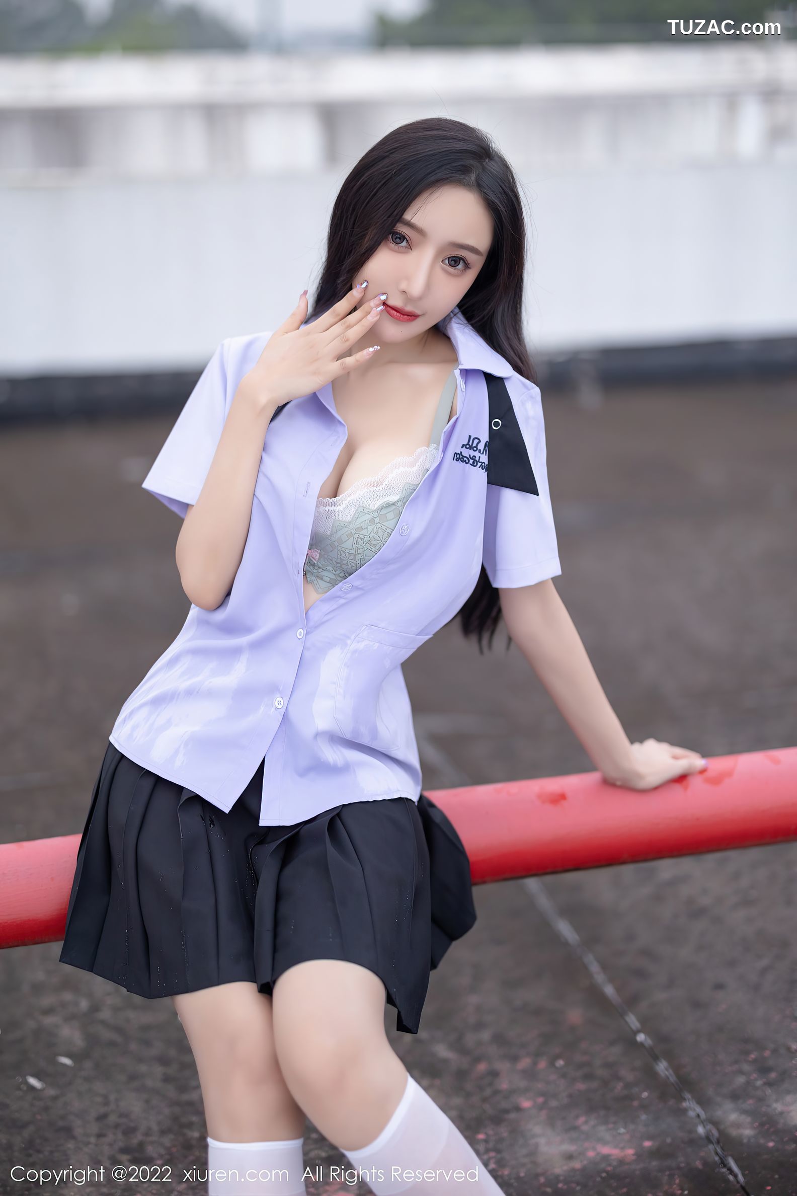 XiuRen秀人网-4819-王馨瑶Yanni-户外性感JK制服蕾丝内衣-2022.04.02