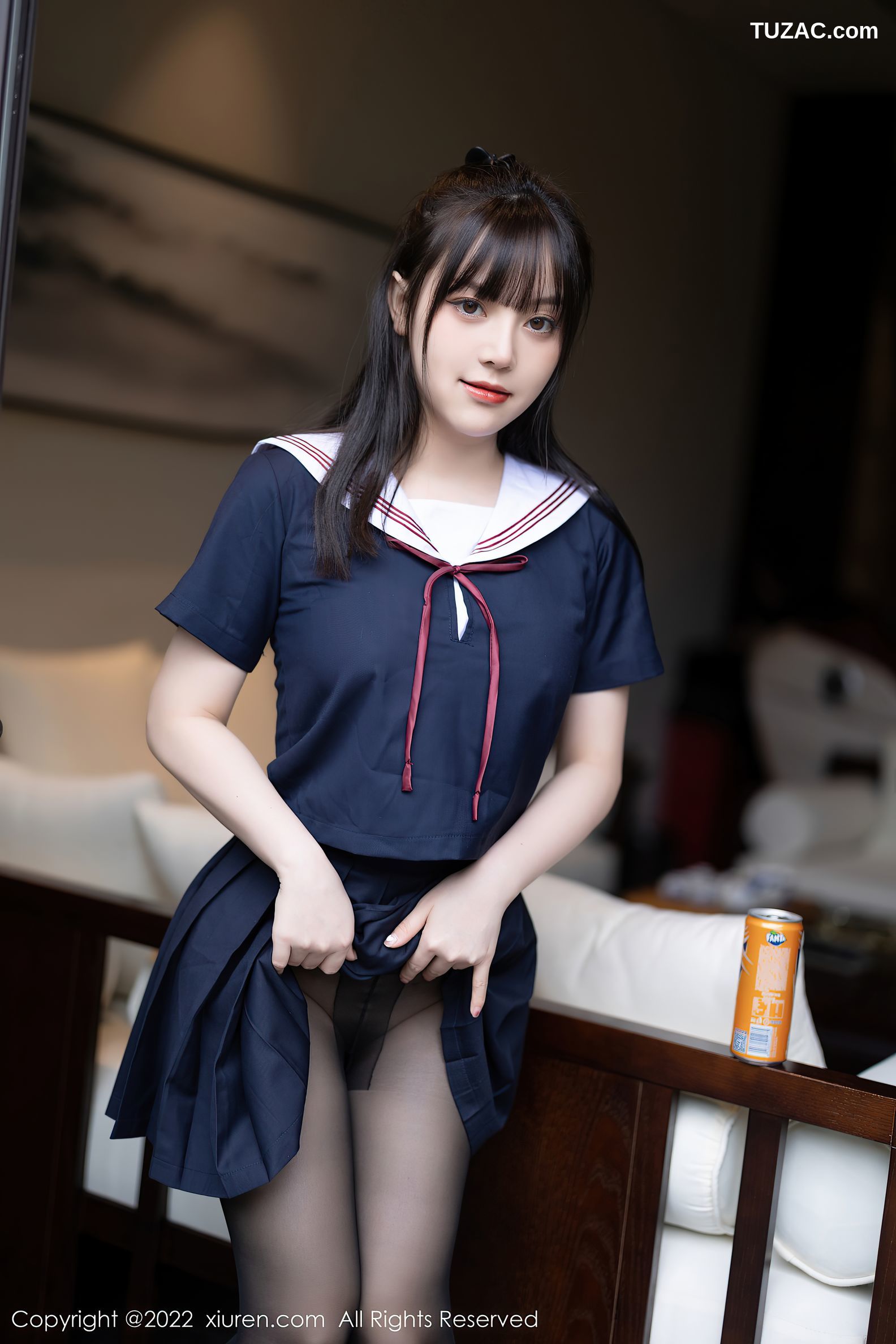 XiuRen秀人网-4826-豆瓣酱-性感深蓝色套装超薄黑丝-2022.04.06