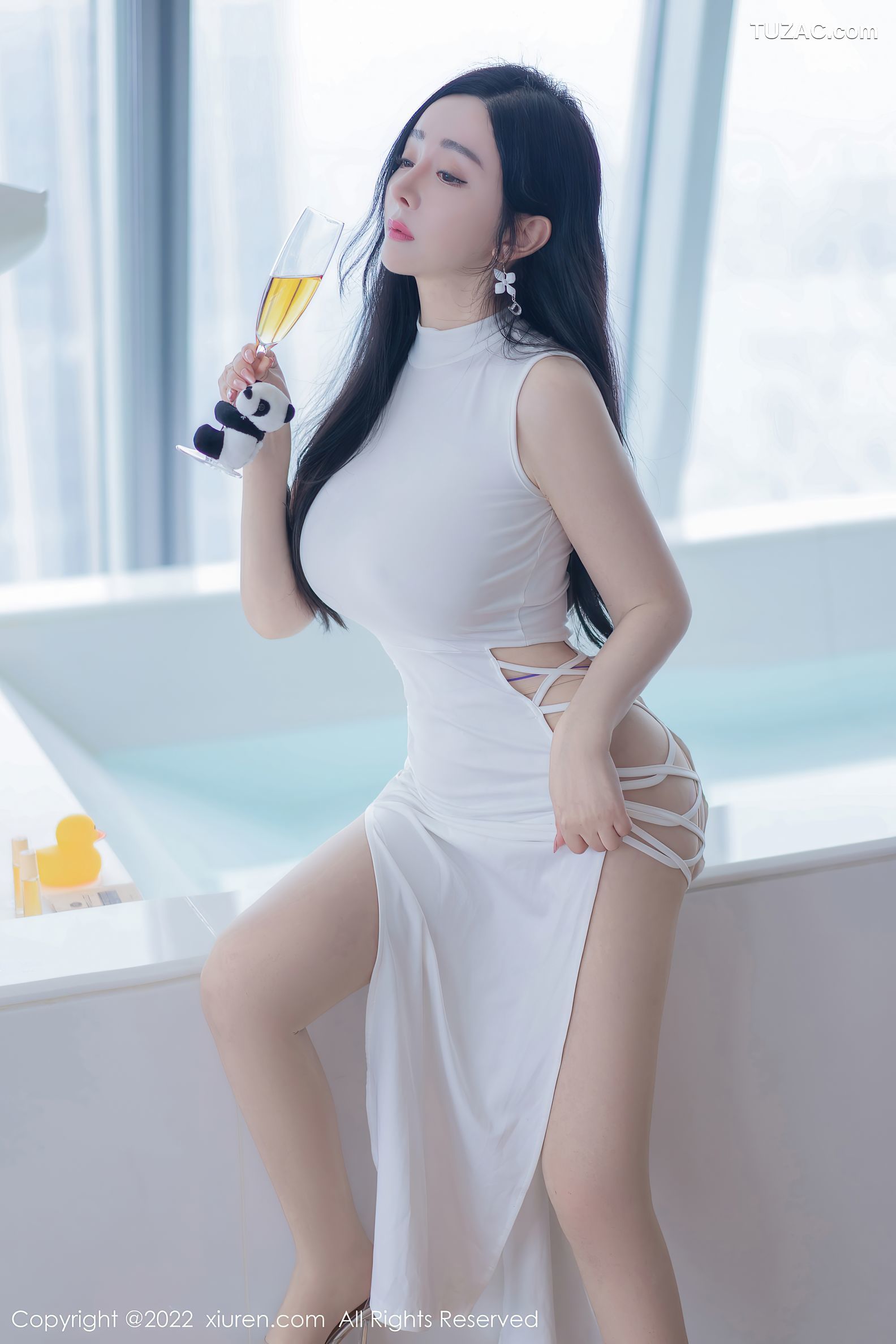 XiuRen秀人网-4855-允爾-性感白色收身连衣裙原色丝袜-2022.04.12