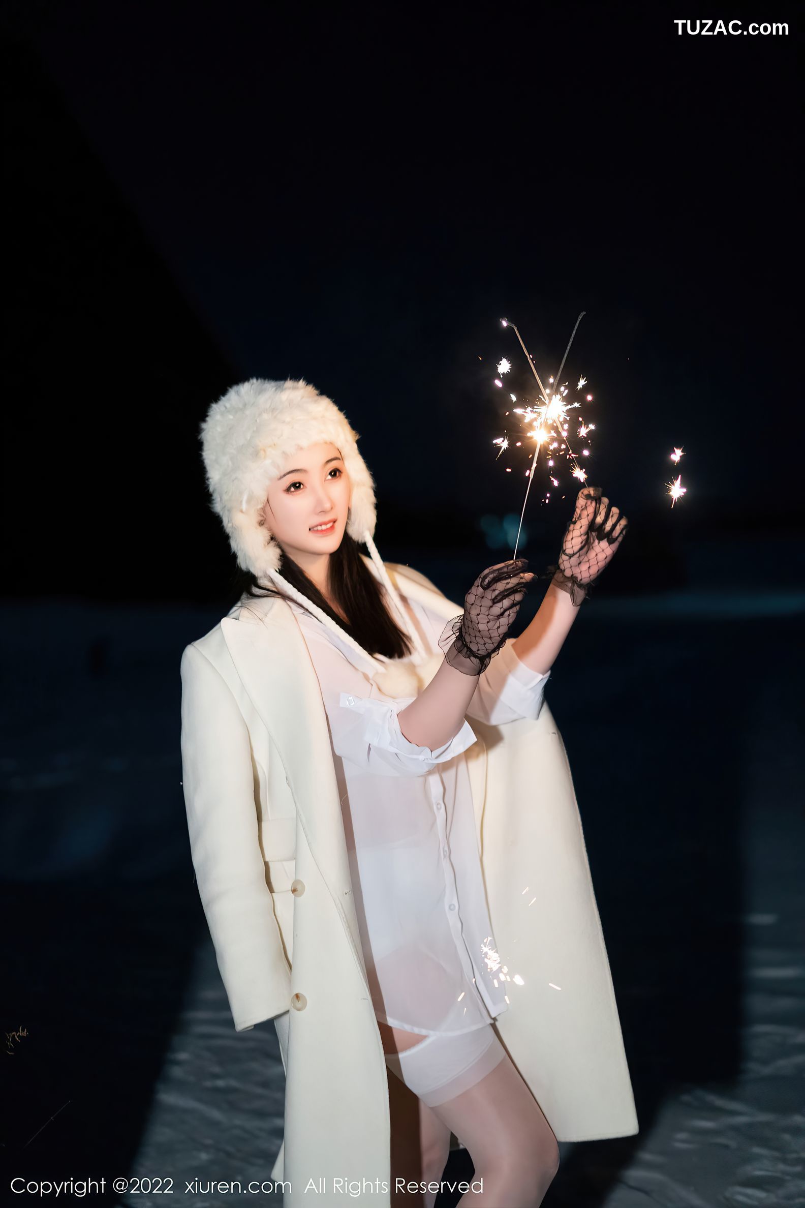 XiuRen秀人网-4906-Summer宝宝-白色毛衣性感白色内衣吊带白丝-2022.04.22
